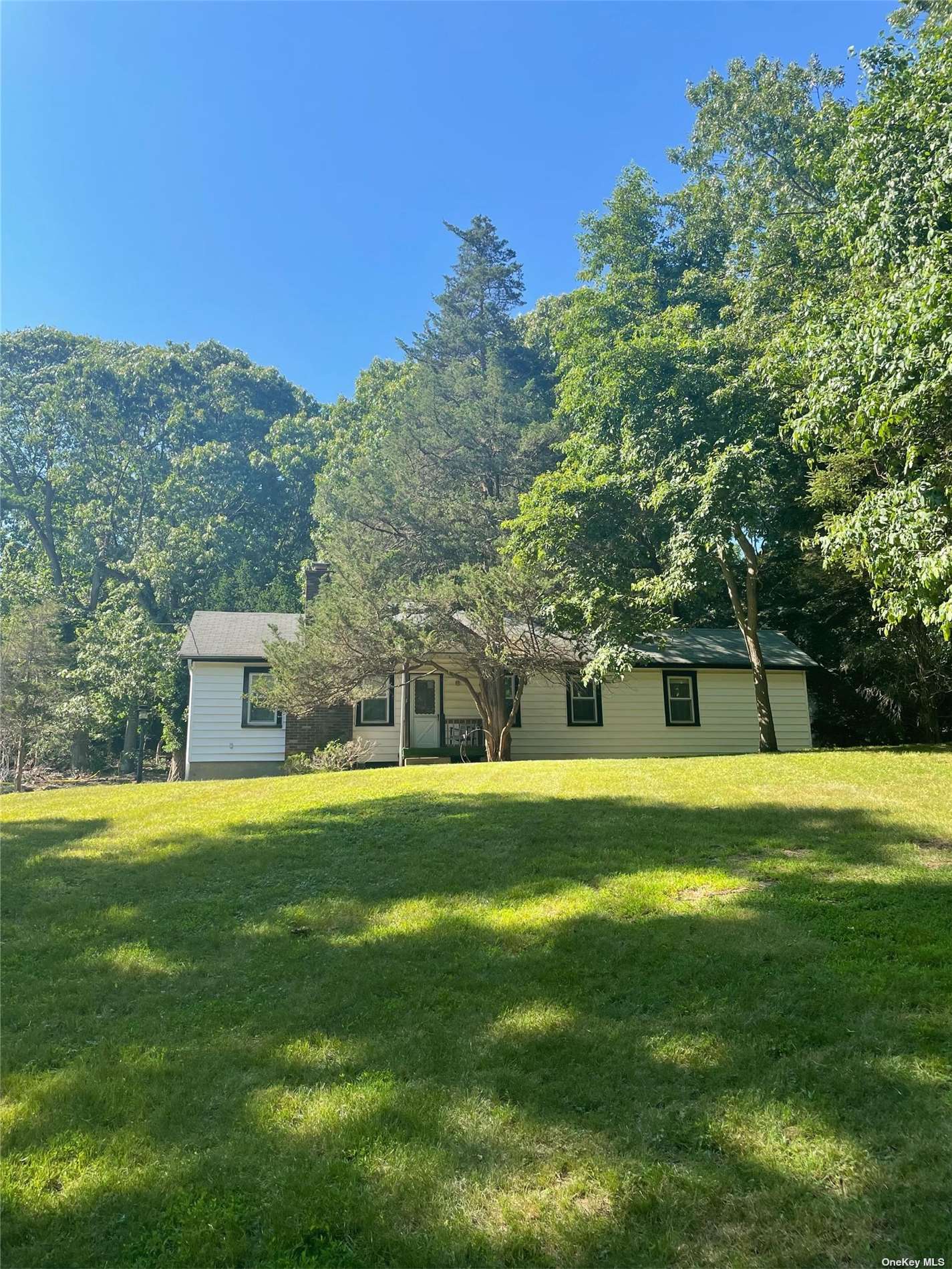 #1 photo, 25 Parsonage Road, 东长岛 Setauket , NY 11733