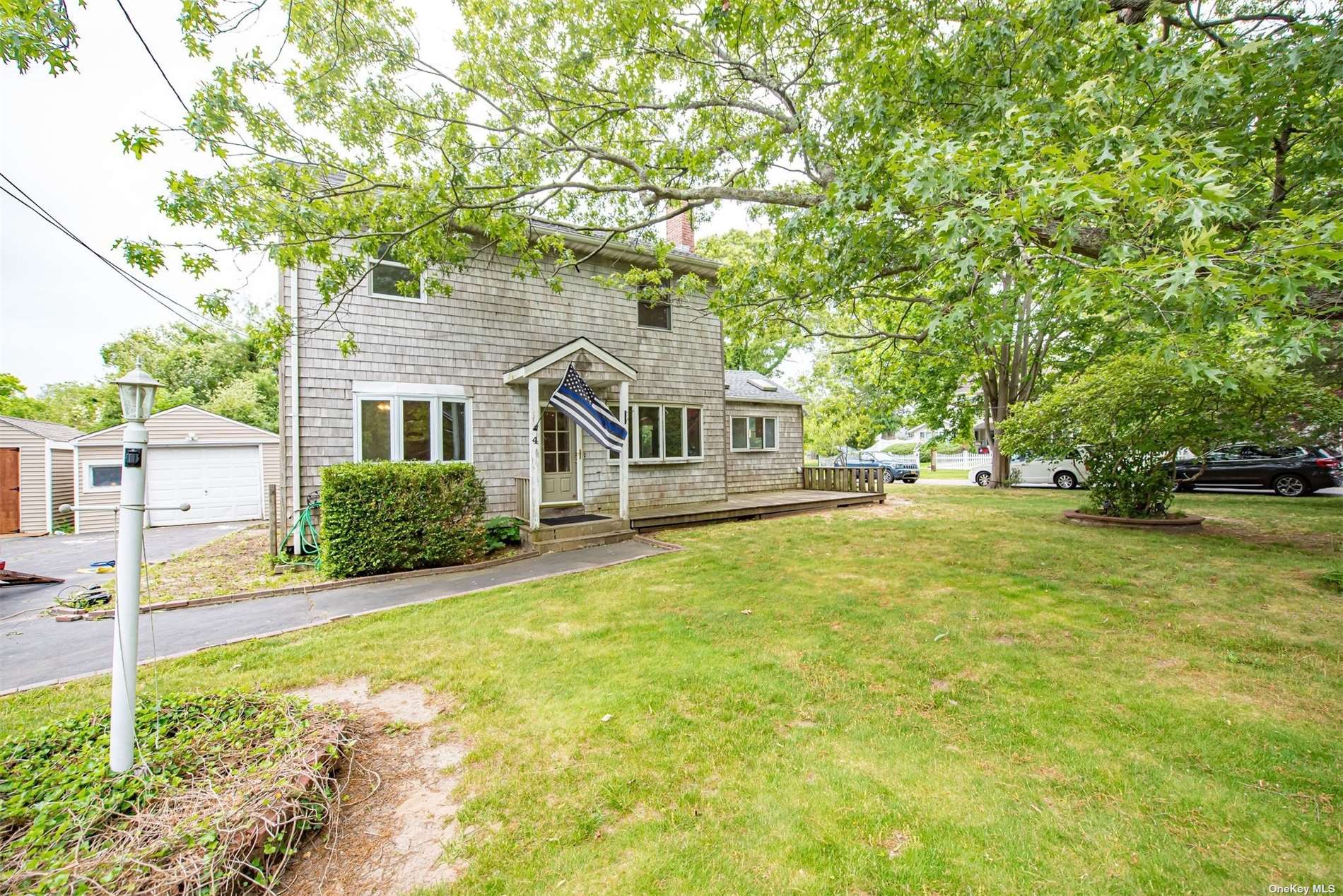 #1 photo, 4 Summit Street, 东长岛 East Patchogue , NY 11772