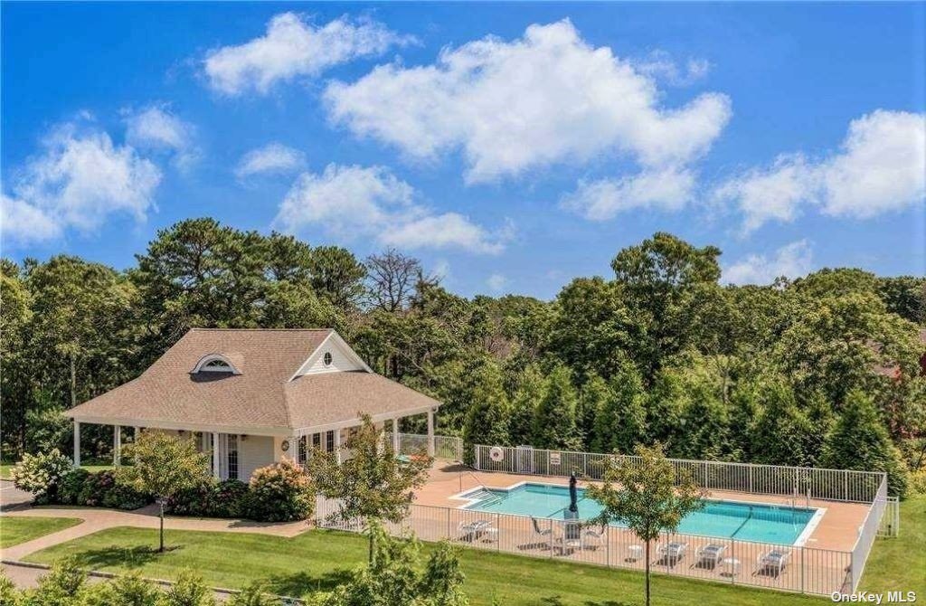 #1 photo, 20 Canoe Place Road, 东长岛 汉普顿 Hampton Bays , NY 11946