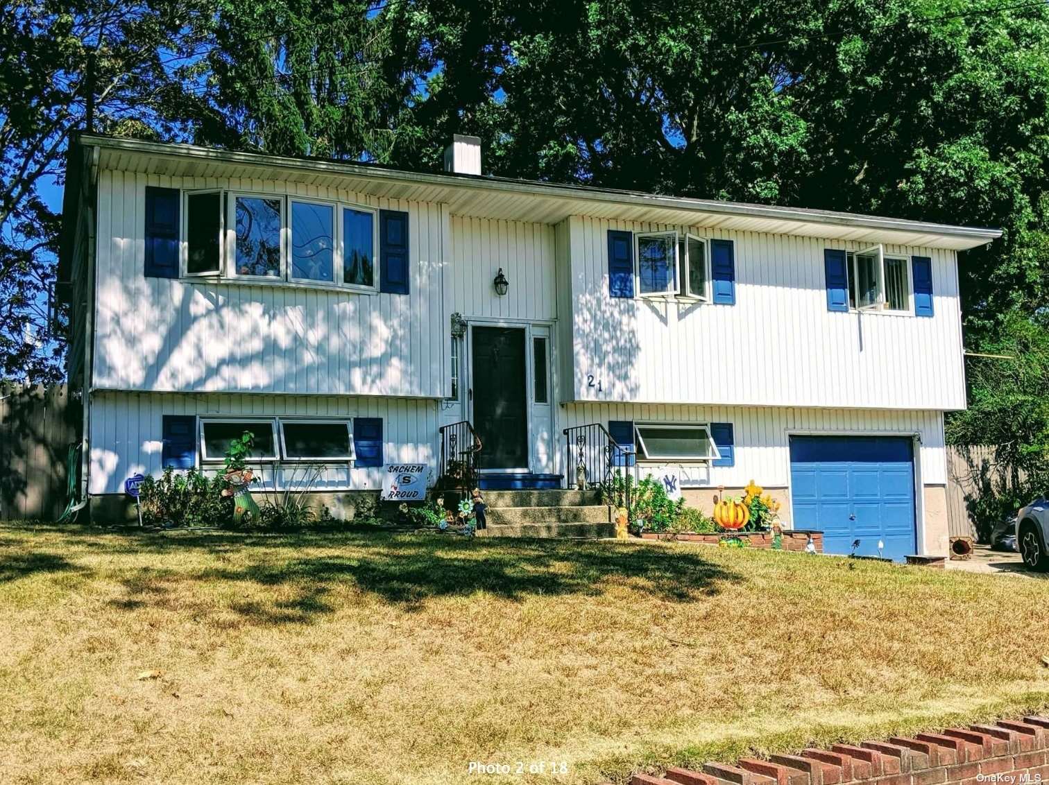 #1 photo, 21 University Drive, 东长岛 Ronkonkoma , NY 11779