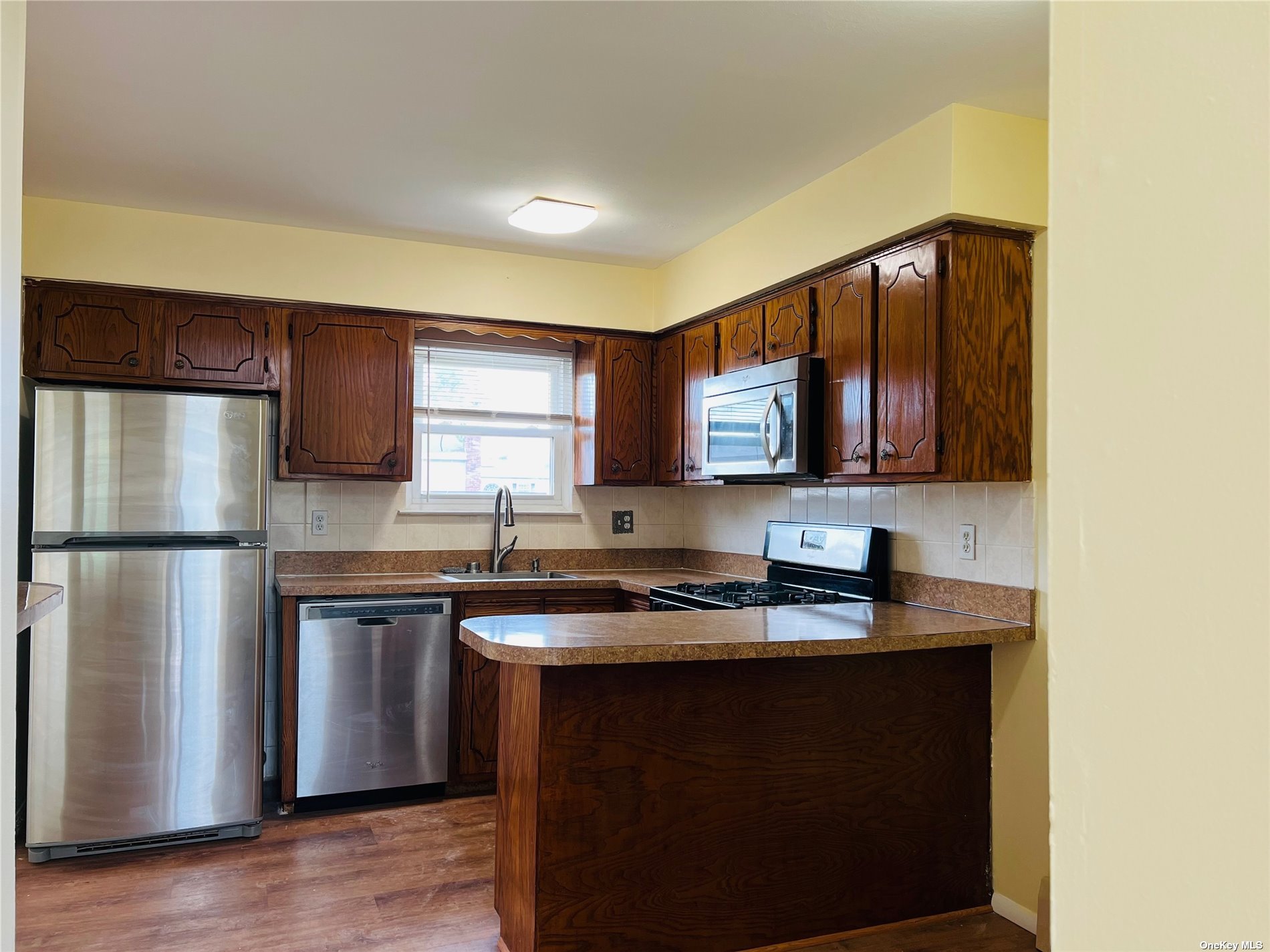 #1 photo, 922 Merrick Avenue, 长岛 East Meadow , NY 11554