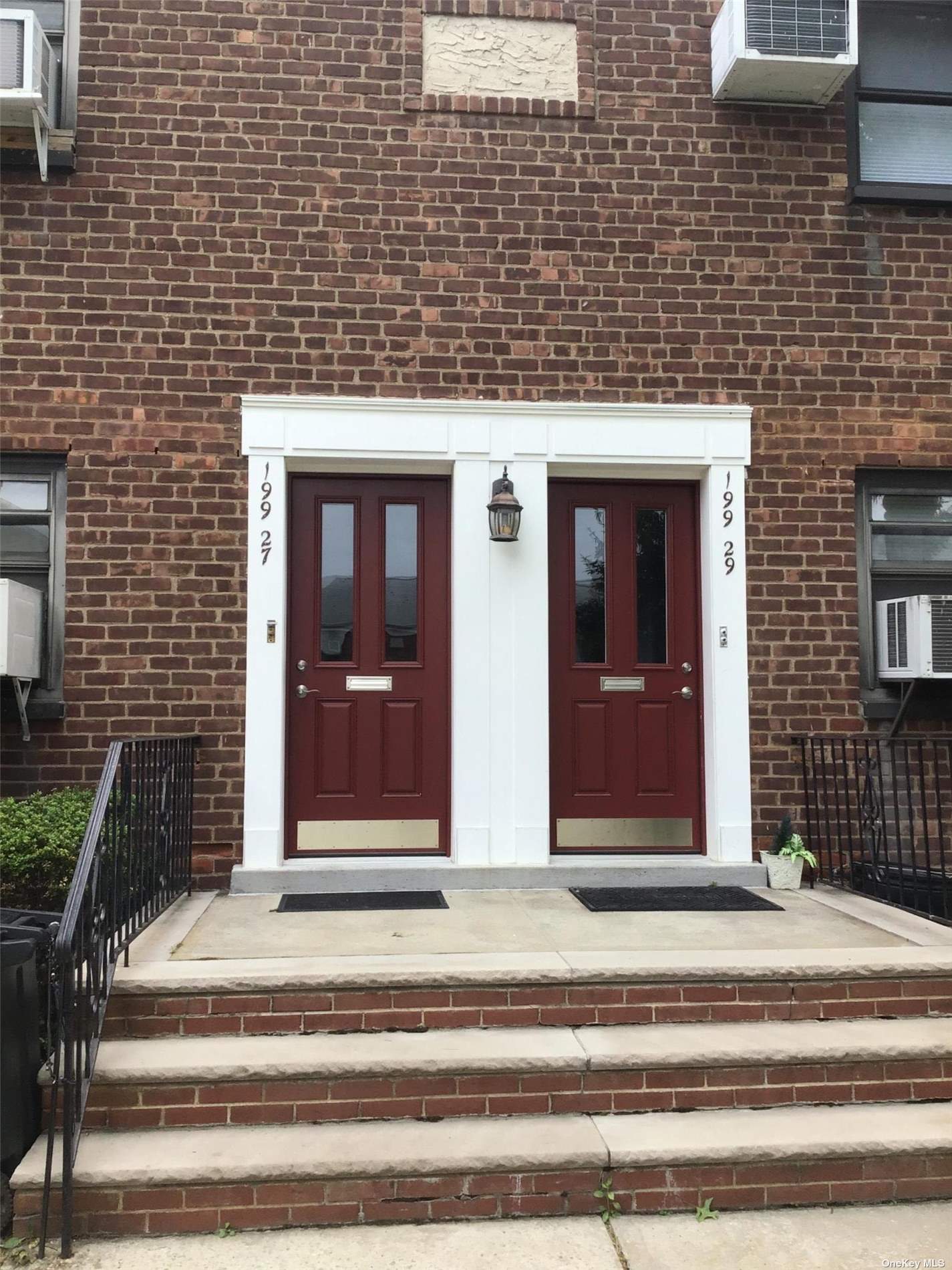 #1 photo, 199-27 19th Ave, 皇后区 白石镇 Whitestone , NY 11357