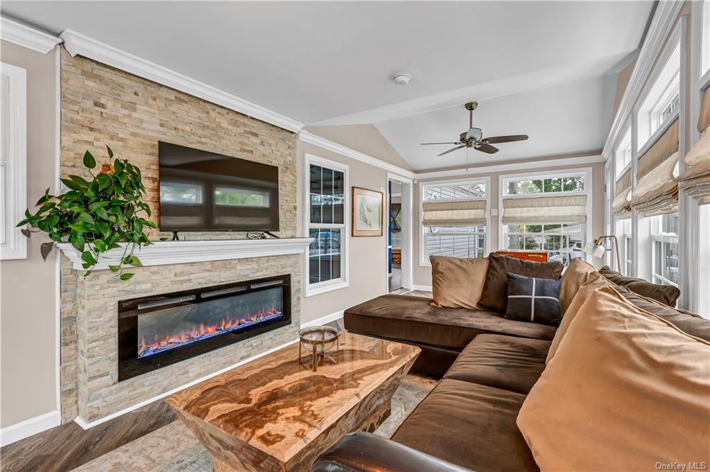 #1 photo, 1661 Old Country Road, 东长岛 Riverhead , NY 11901