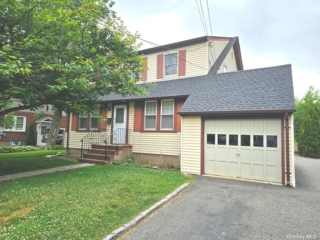 #1 photo, 27 N Bayles Avenue, 长岛 华盛顿港 Port Washington , NY 11050