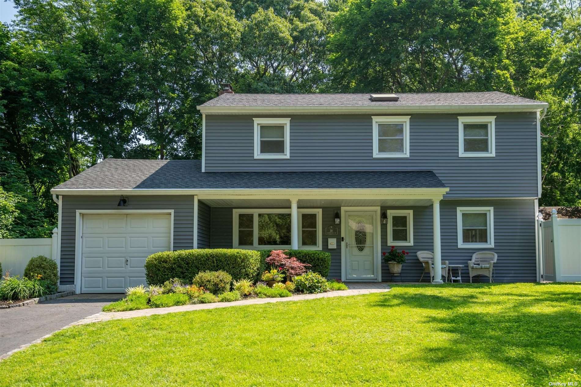 #1 photo, 38 Cornehlsen Drive, 东长岛 亨廷顿站 Huntington Station , NY 11746