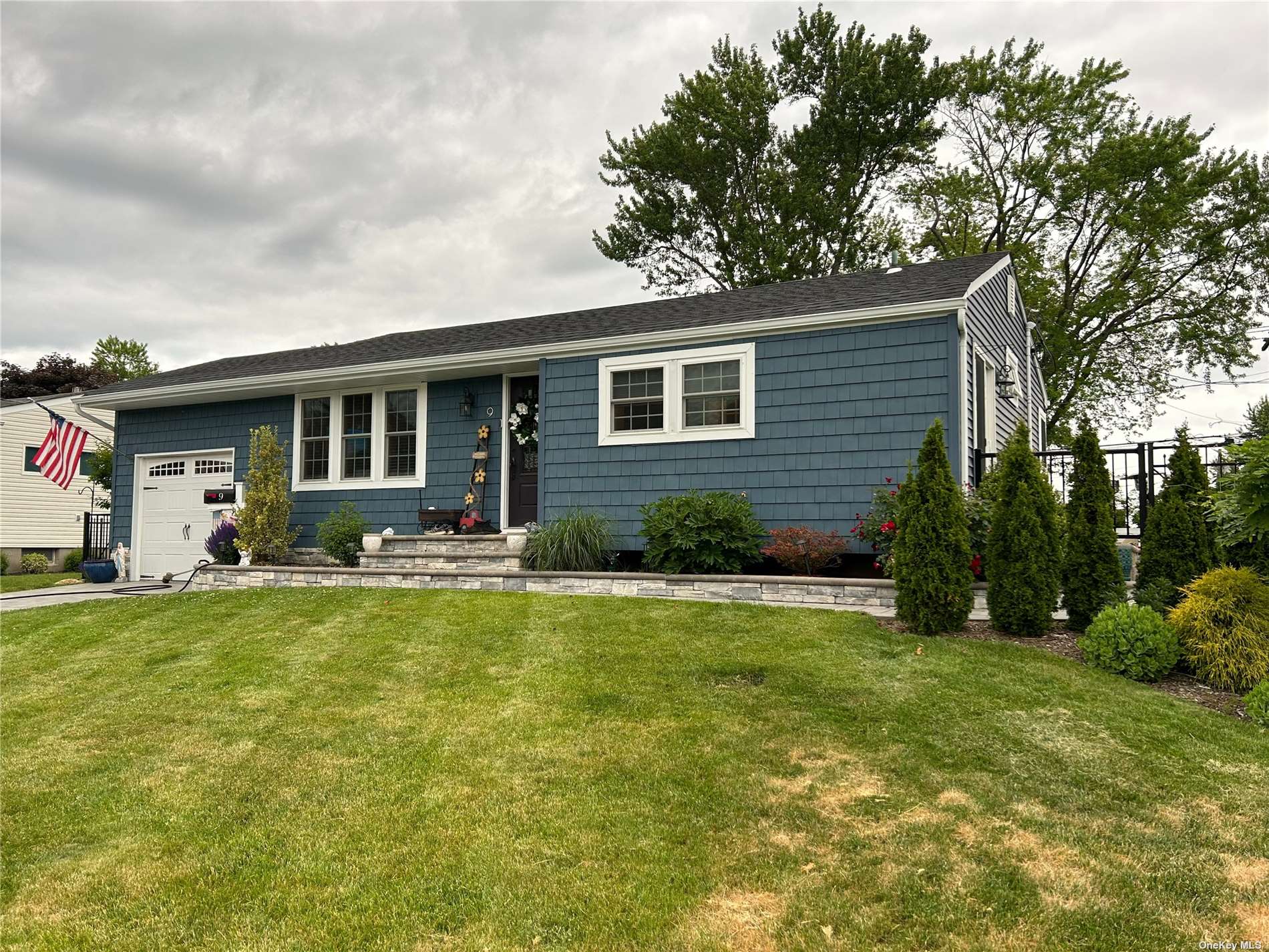 #1 photo, 9 Huntsman Lane, 东长岛 康马克 Commack , NY 11725