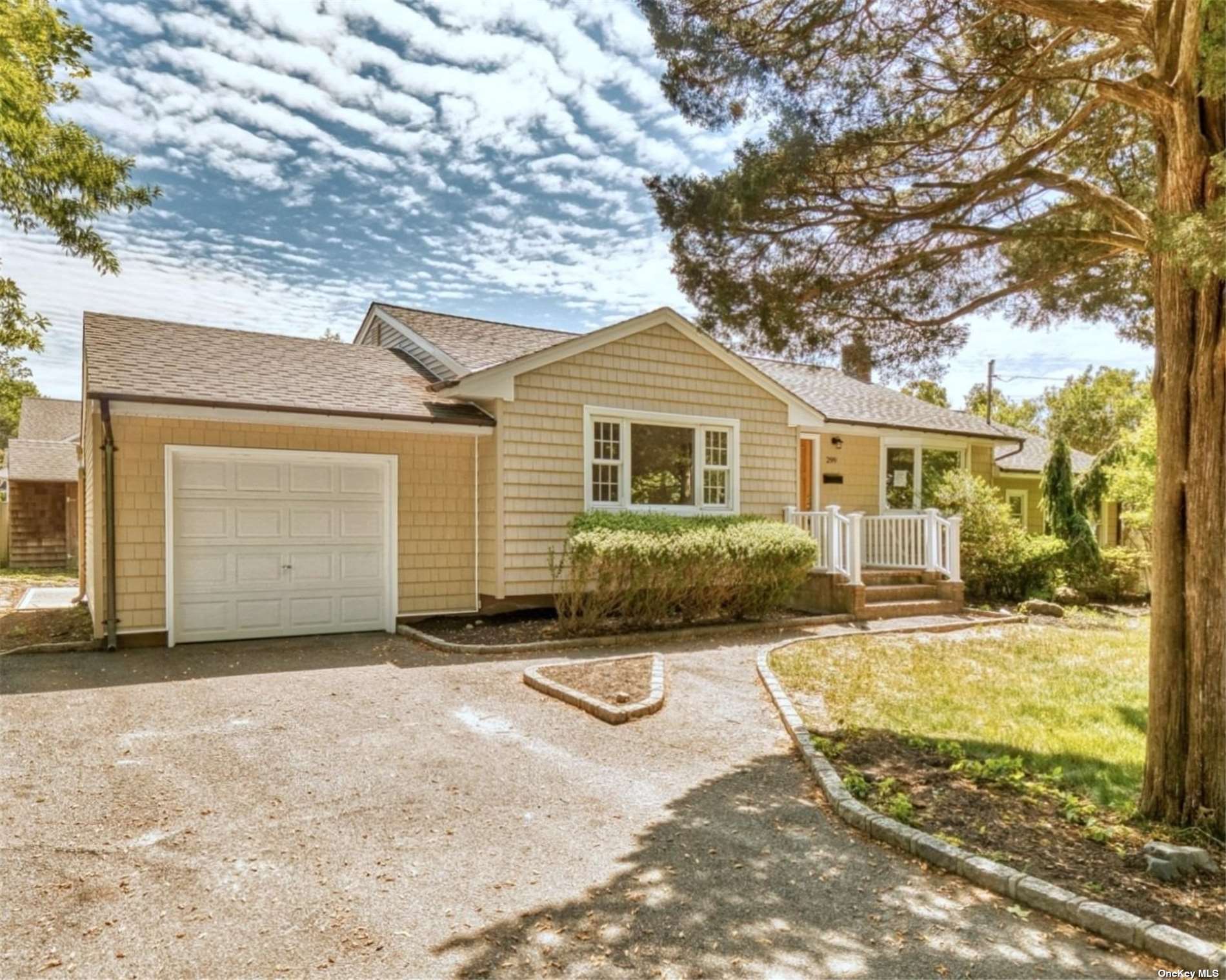 #1 photo, 299 1st Avenue, 东长岛 Saint James , NY 11780