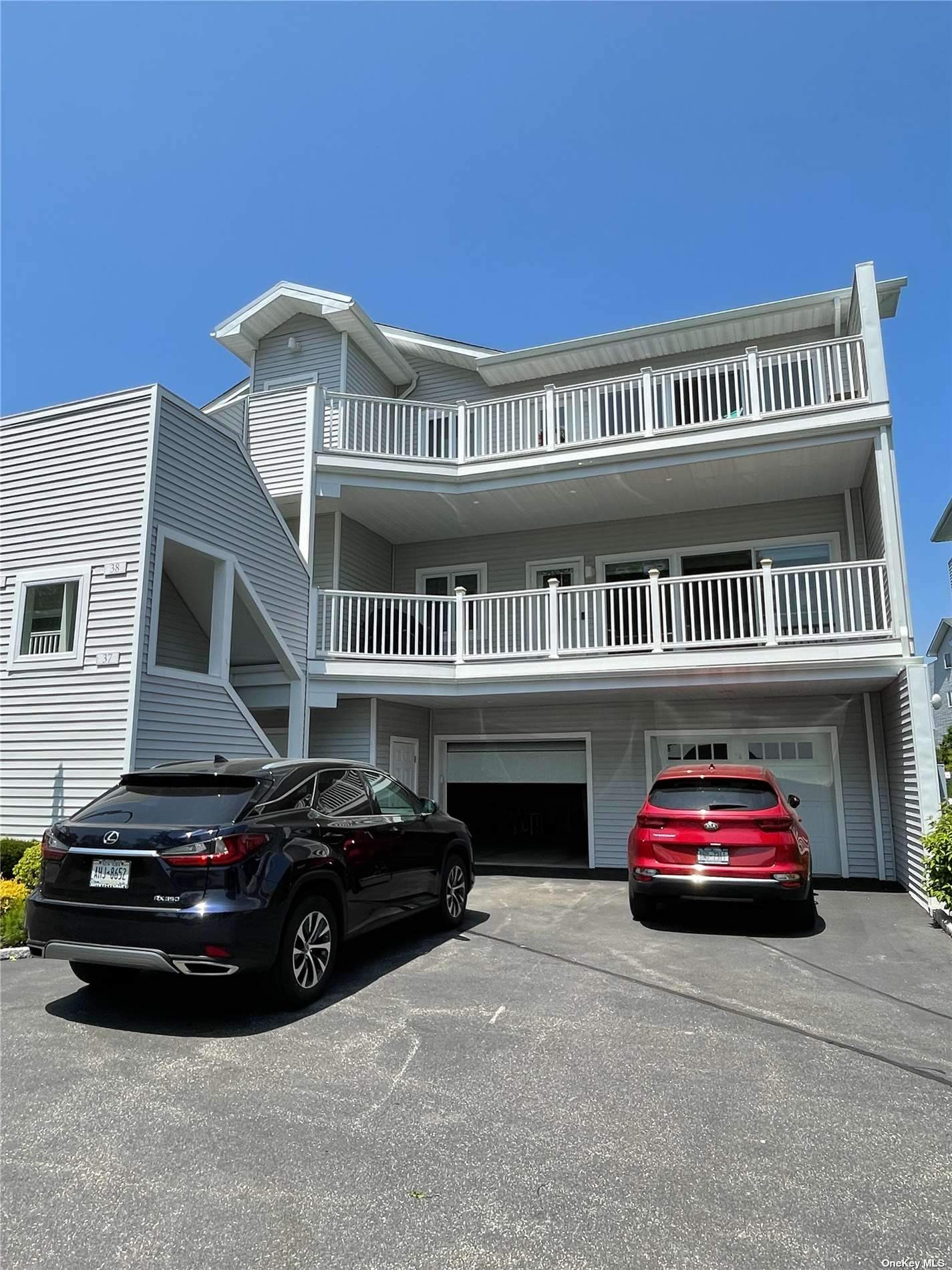 #1 photo, 37 Fox Hill Drive, 东长岛 Baiting Hollow , NY 11933