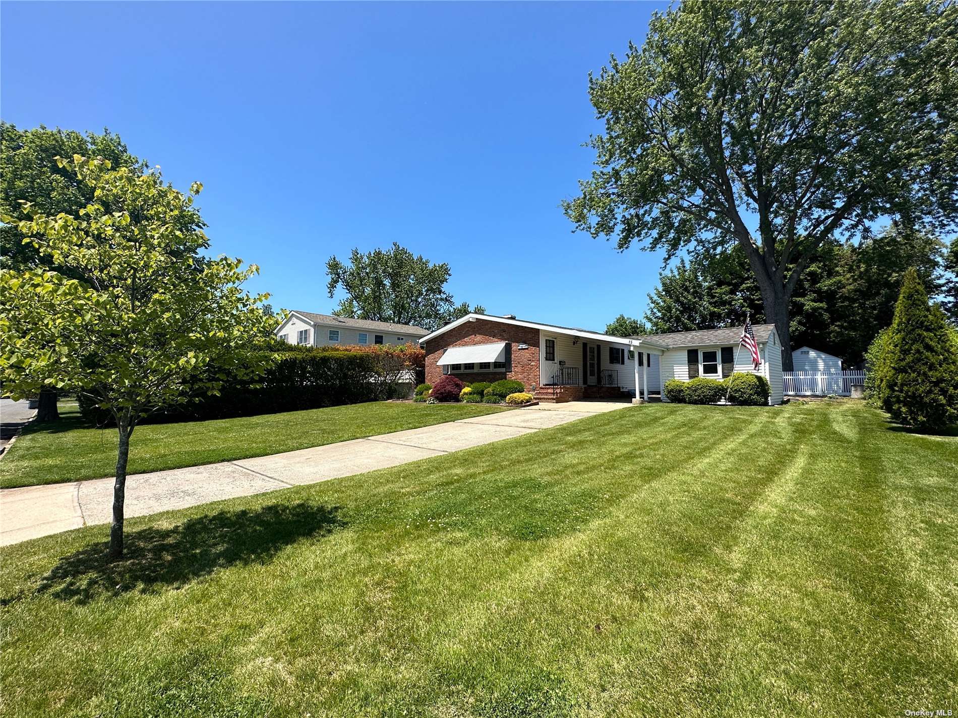 #1 photo, 15 E Hill Drive, 东长岛 史密斯敦 Smithtown , NY 11787