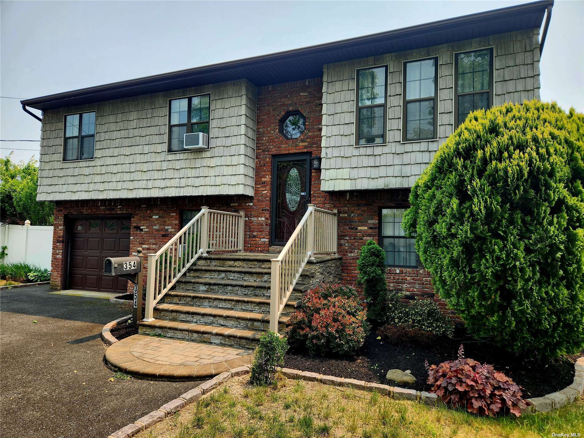 #1 photo, 354 Park Avenue, 东长岛 Babylon , NY 11702