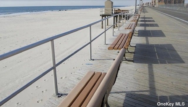 #1 photo, 337 E Penn Street, 长岛 长滩 Long Beach , NY 11561