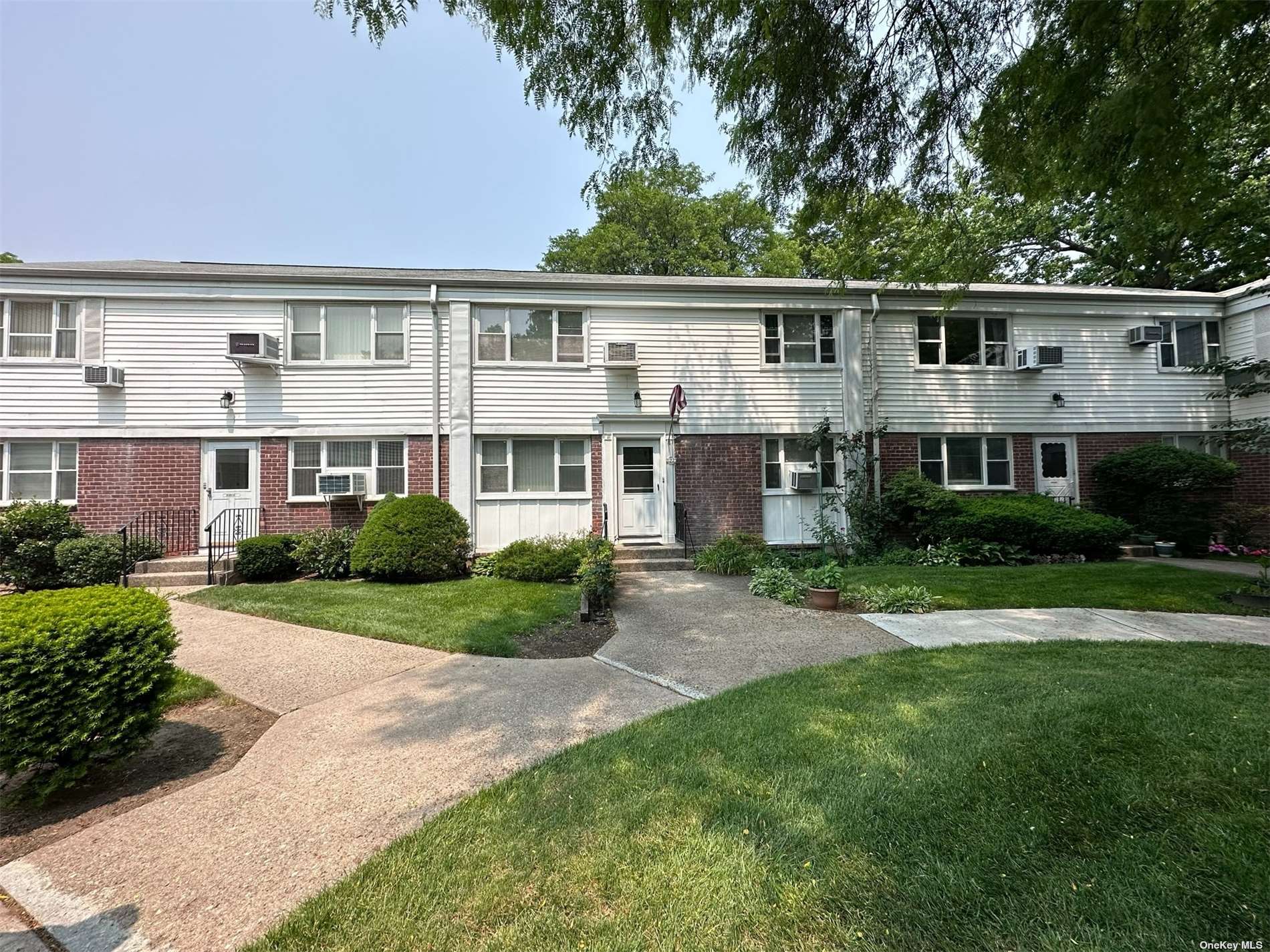 #1 photo, 212-23 16 Avenue, 皇后區 貝塞 Bayside , NY 11360