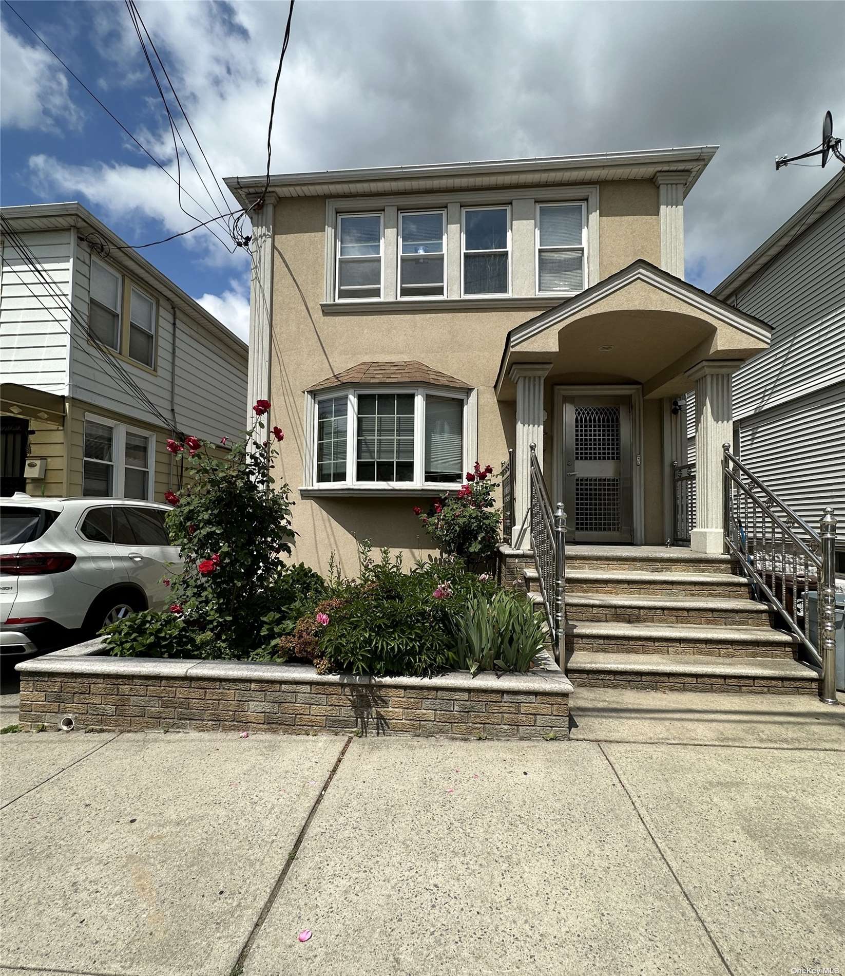 #1 photo, 45-12 164th Street, 法拉盛 Flushing , NY 11358