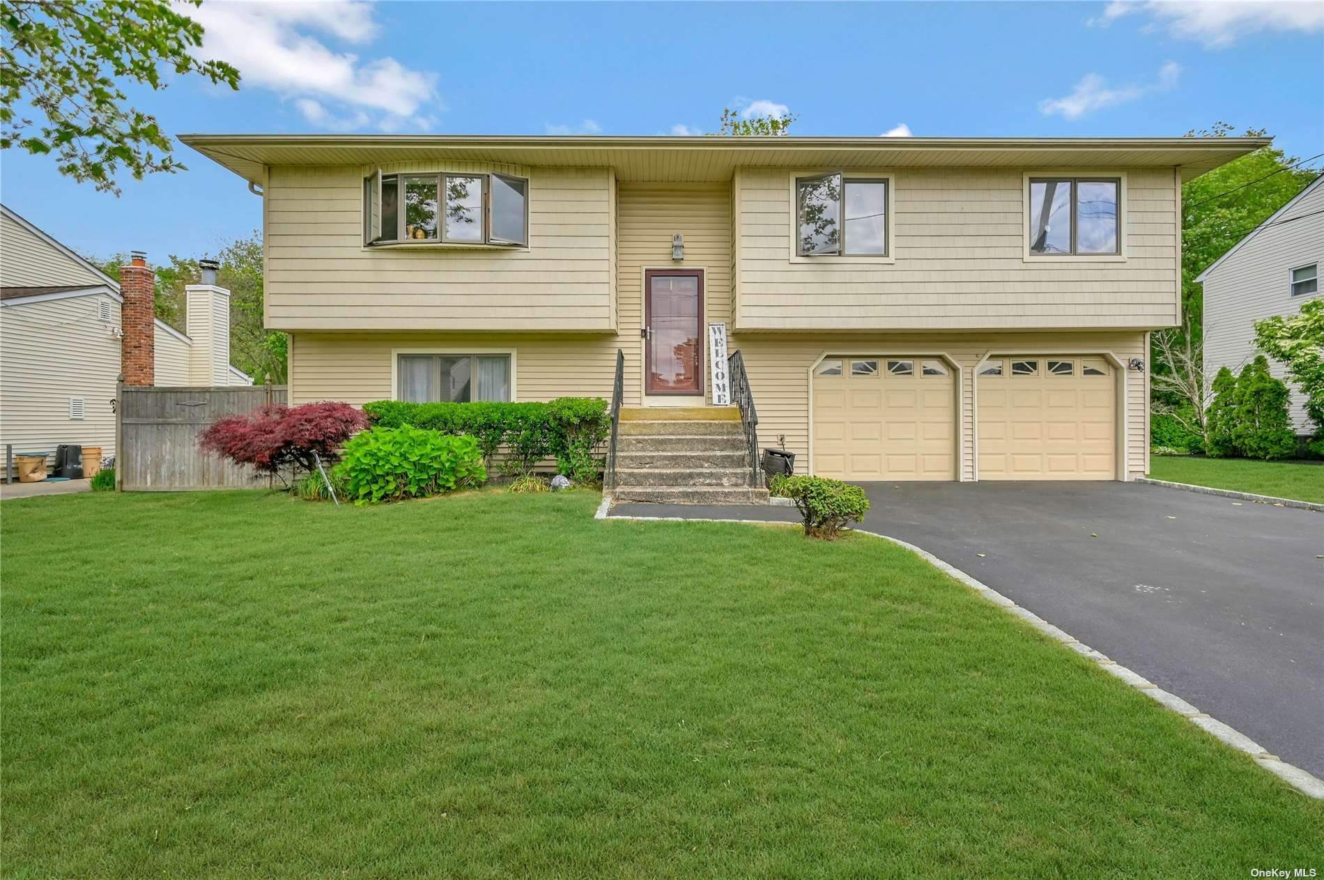 #1 photo, 17 Claire Lane, 东长岛 Sayville , NY 11782