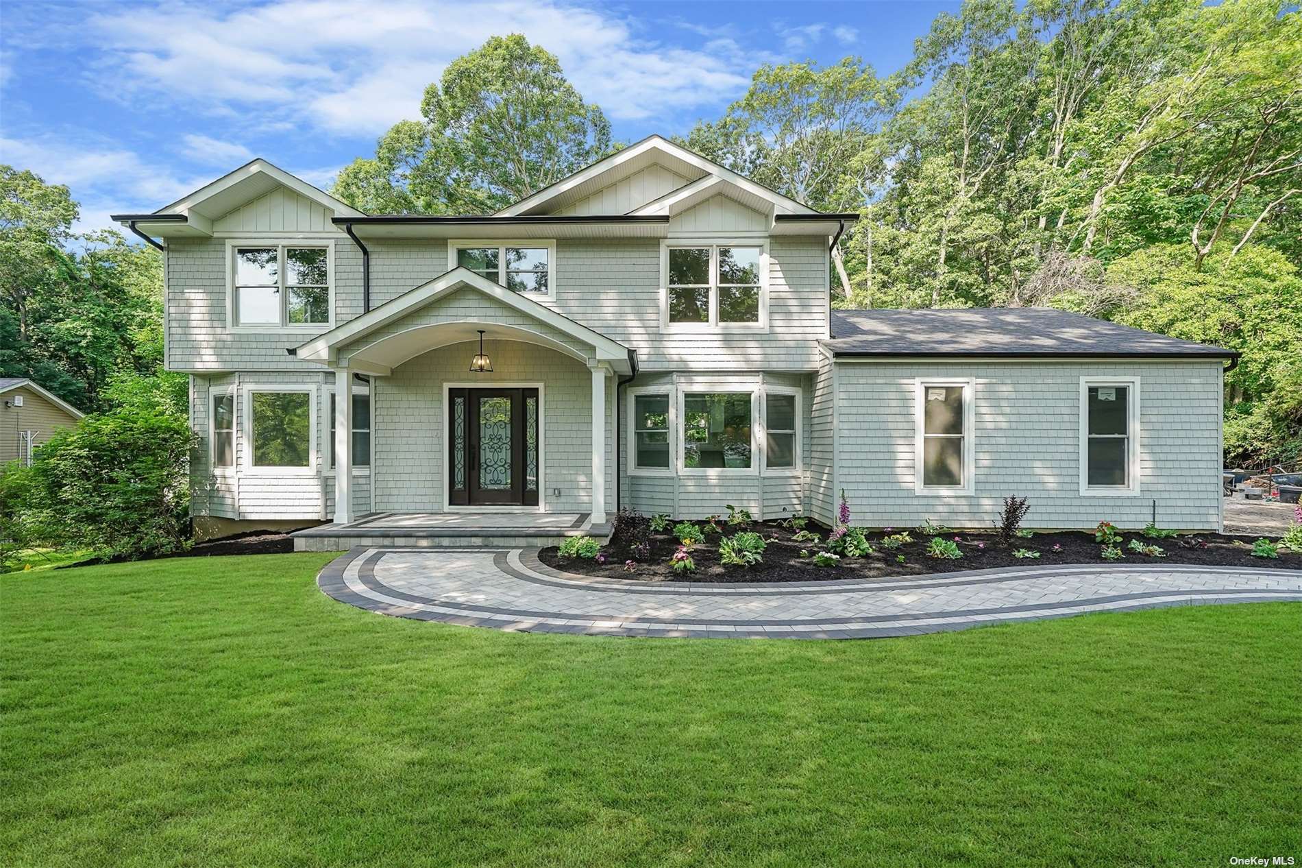 #1 photo, 105 Village Hill Drive, サフォーク郡 Dix Hills , NY 11746