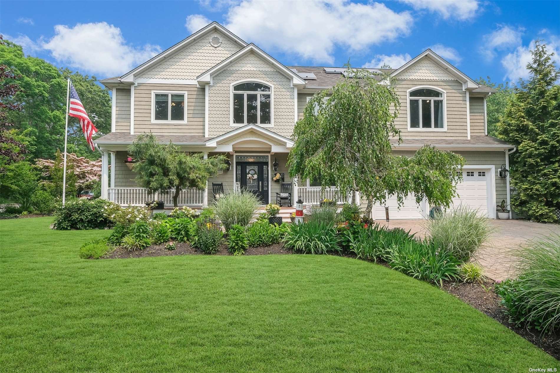 #1 photo, 35 18th Avenue, 东长岛 Ronkonkoma , NY 11779