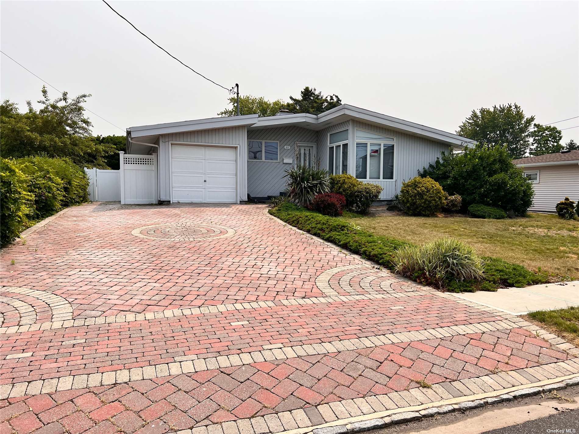 #1 photo, 40 Greatwater Avenue, 长岛 Massapequa , NY 11758