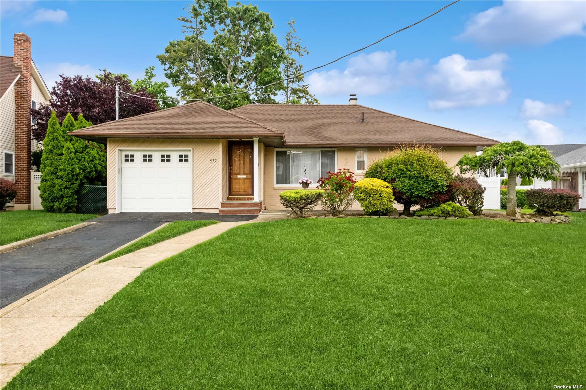 #1 photo, 577 Chelsea Road, 长岛 Oceanside , NY 11572