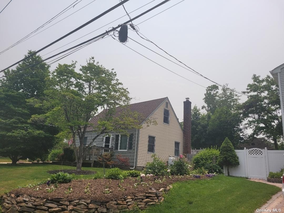 #1 photo, 72 20th Street, 东长岛 亨廷顿站 Huntington Station , NY 11746