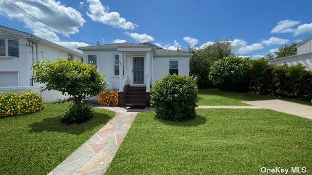 #1 photo, 142 W Riviera Drive, 东长岛 Lindenhurst , NY 11757