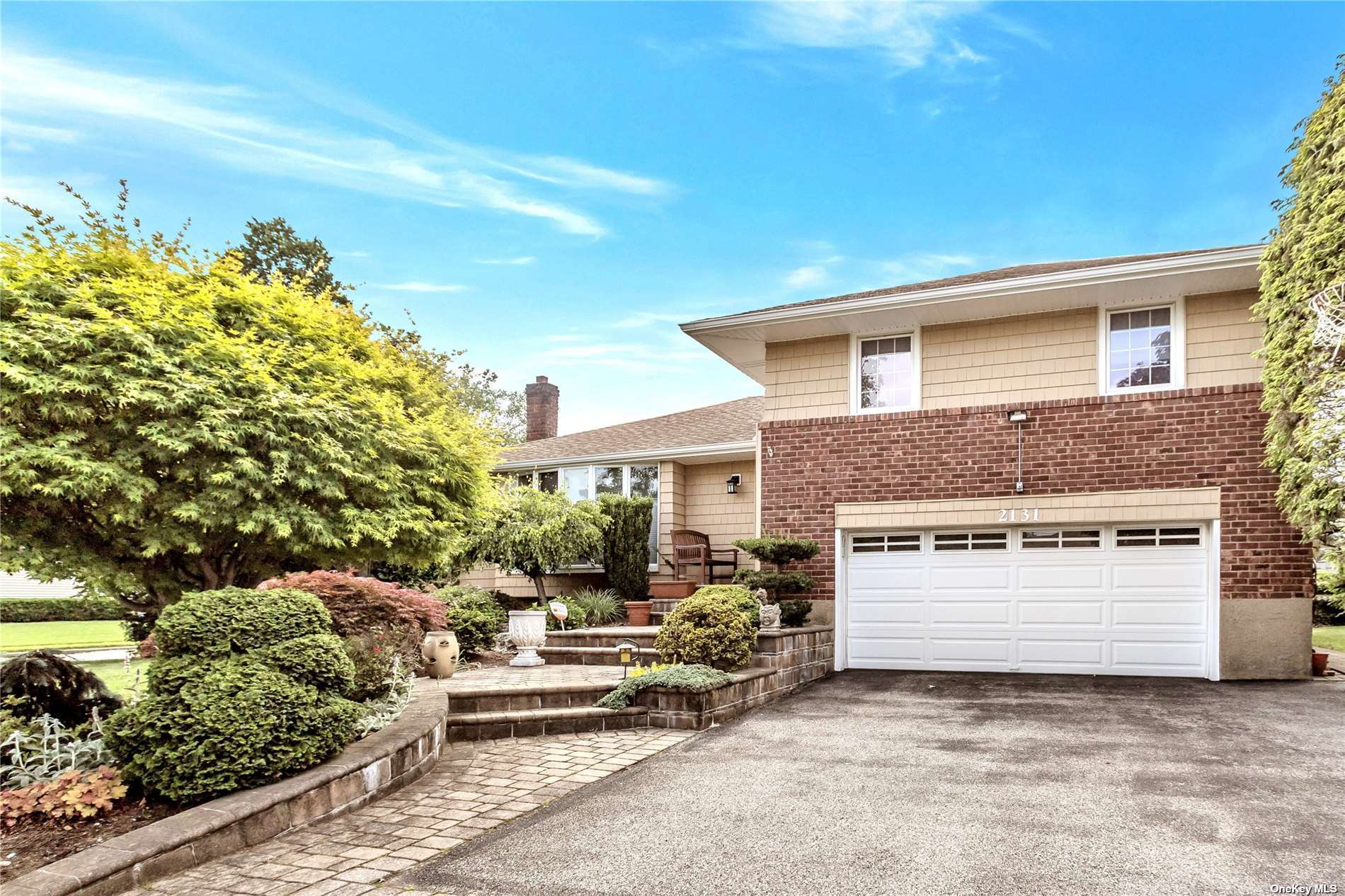 #1 photo, 2131 Stratford Drive, 长岛 西布雷 Westbury , NY 11590