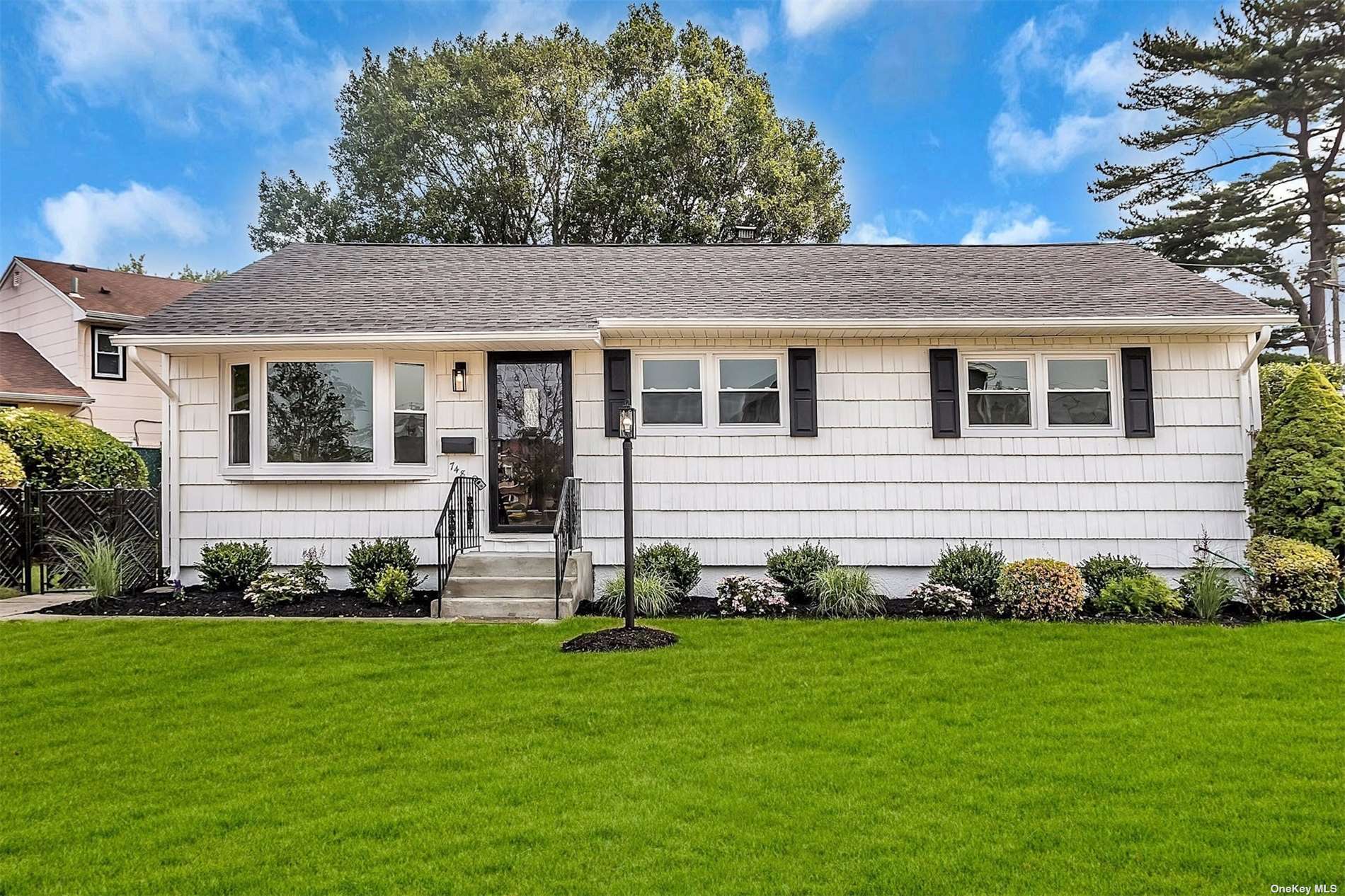 #1 photo, 748 Sprague Avenue, 长岛 Franklin Square , NY 11010