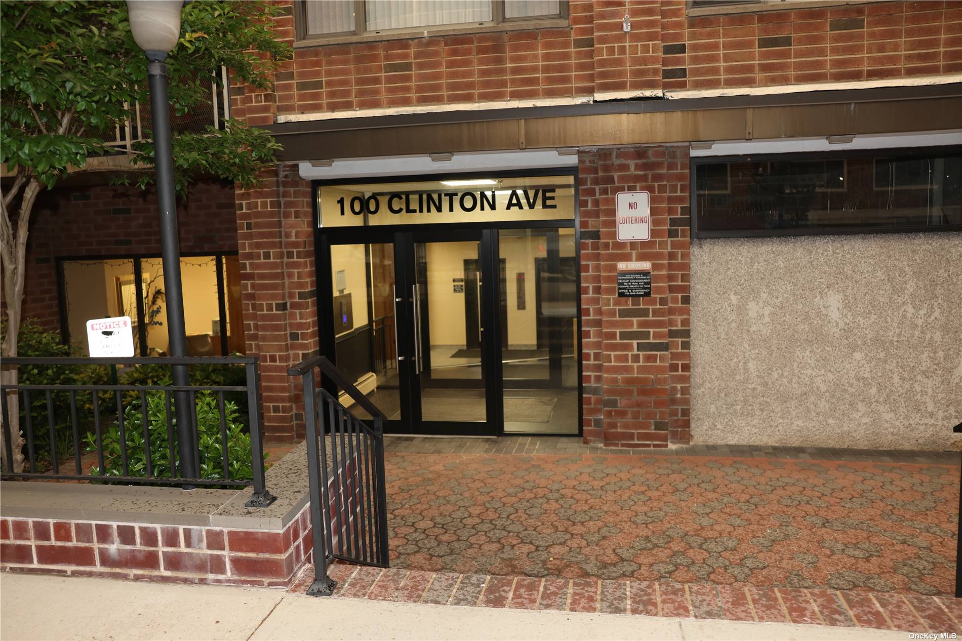 #1 photo, 100 Clinton Avenue, 长岛 Mineola , NY 11501