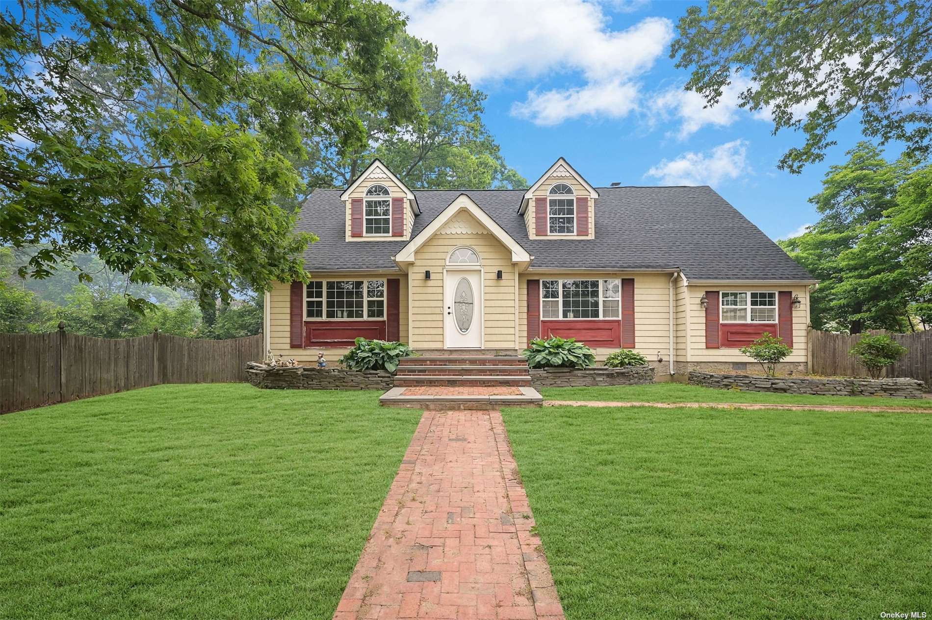 #1 photo, 65 Lillian Road, 东长岛 Nesconset , NY 11767