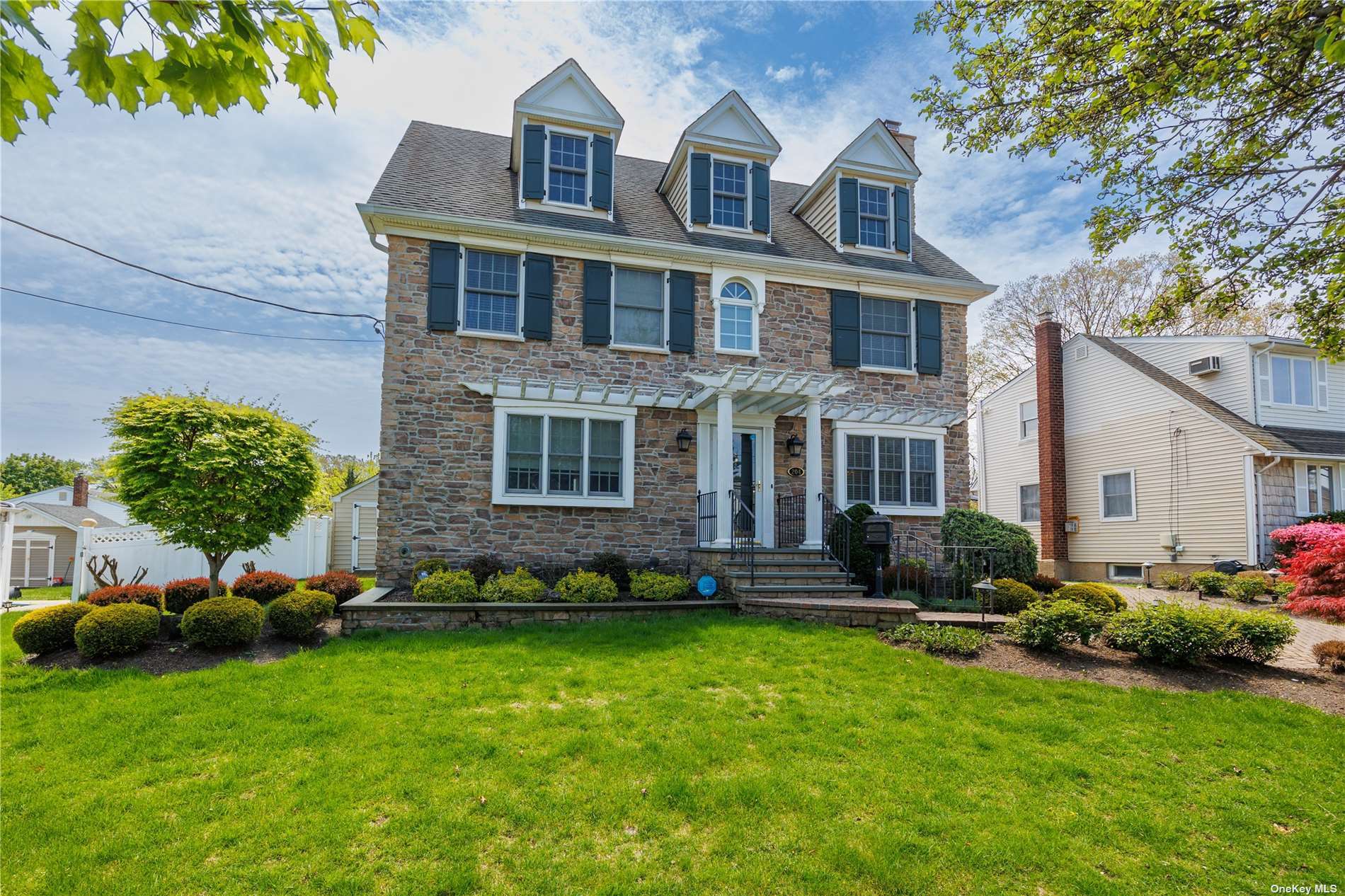 #1 photo, 204 Willard Avenue, 长岛 Farmingdale , NY 11735