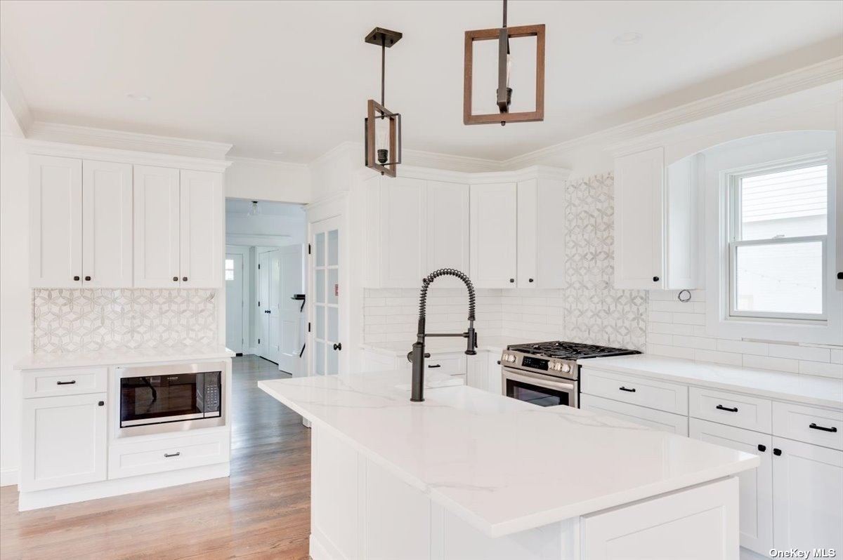 #1 photo, 167 Foster Avenue, 东长岛 Sayville , NY 11782