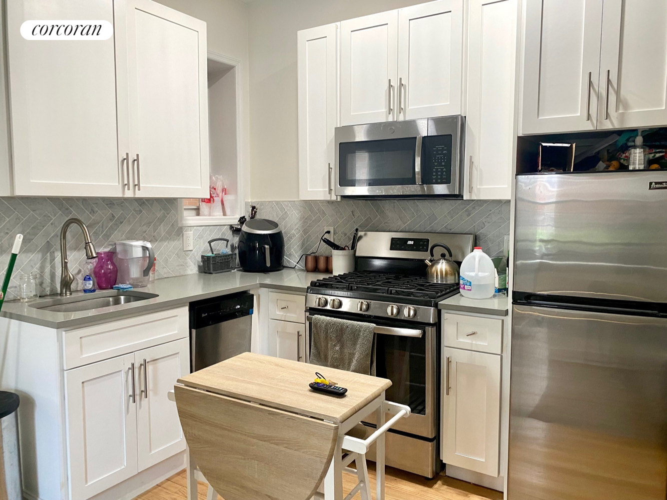 #1 photo, 139 E 13TH Street, 曼哈顿 格林威治村 Greenwich Village , NY 10003