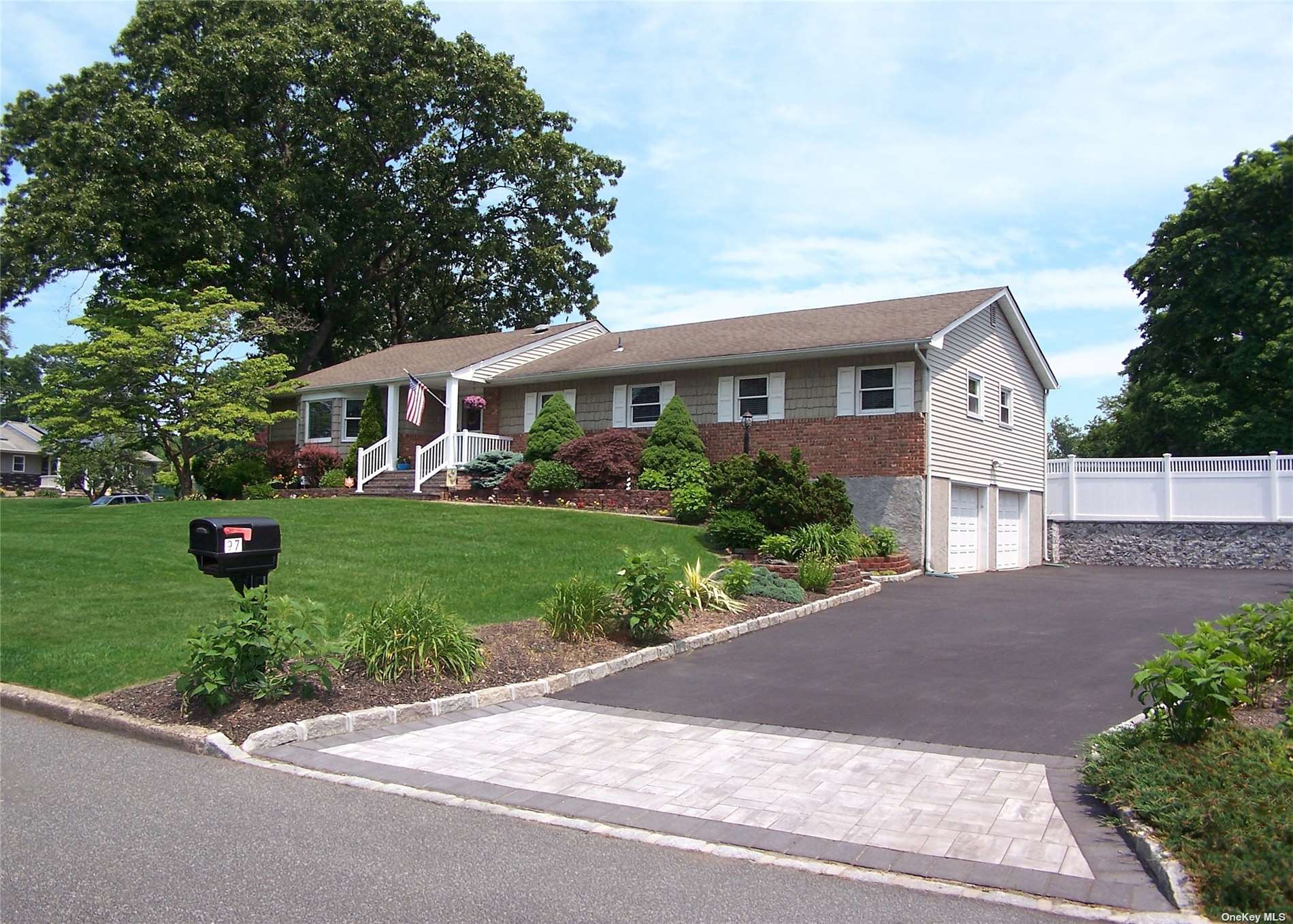 #1 photo, 97 Walnut Street, Lake Grove , NY 11755