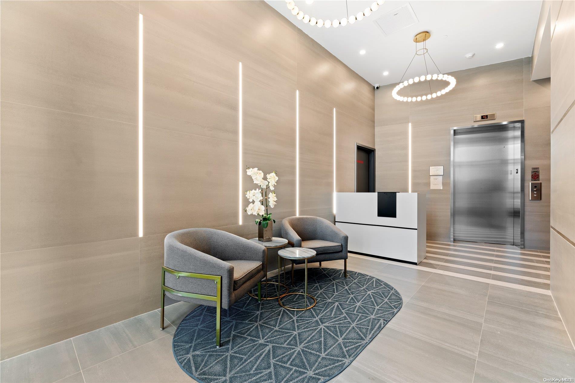 #1 photo, 44-15 College Point Boulevard, 플러싱 Flushing , NY 11355