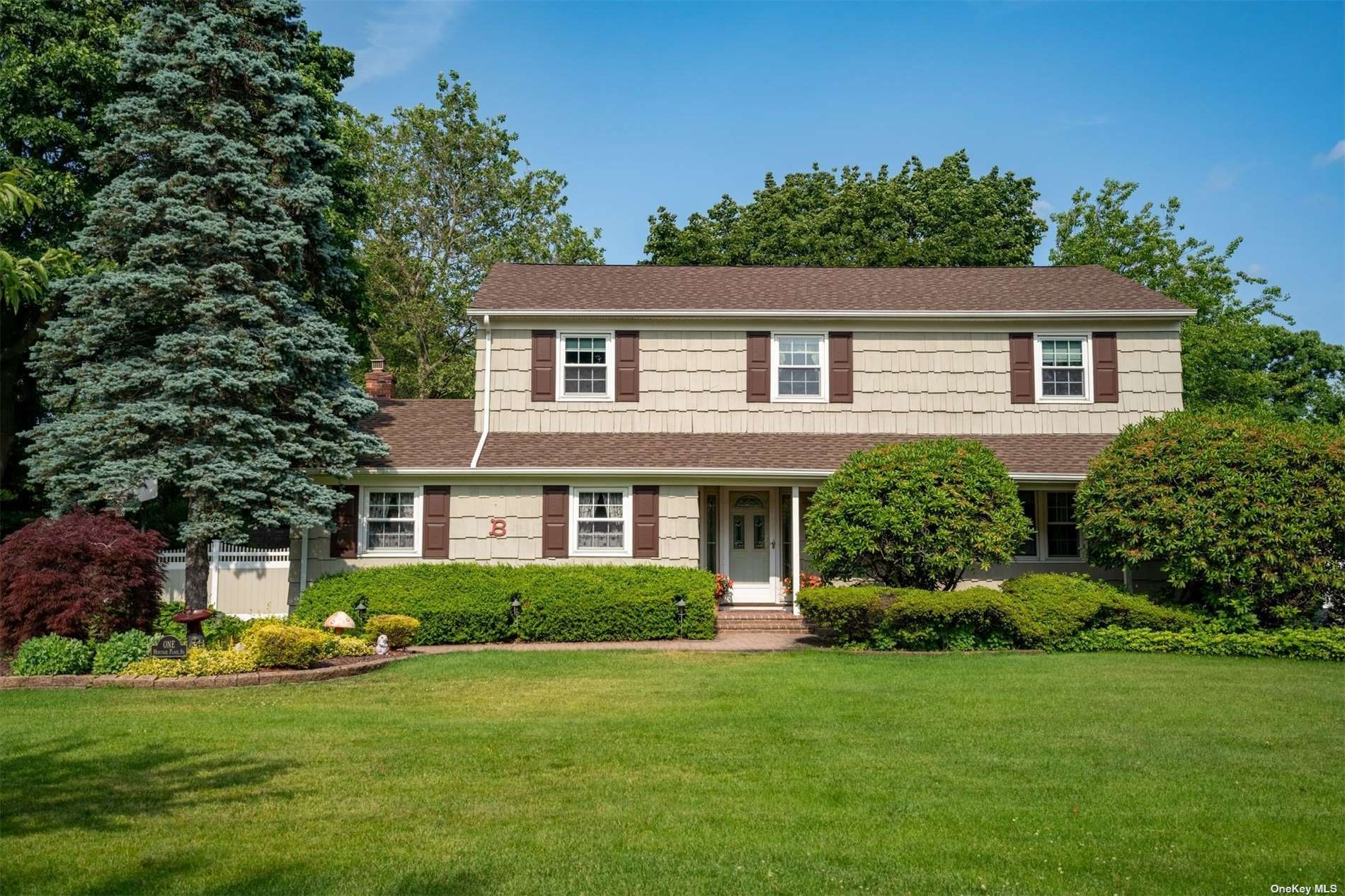 #1 photo, 1 S Heritage Place, サフォーク郡 Nesconset , NY 11767