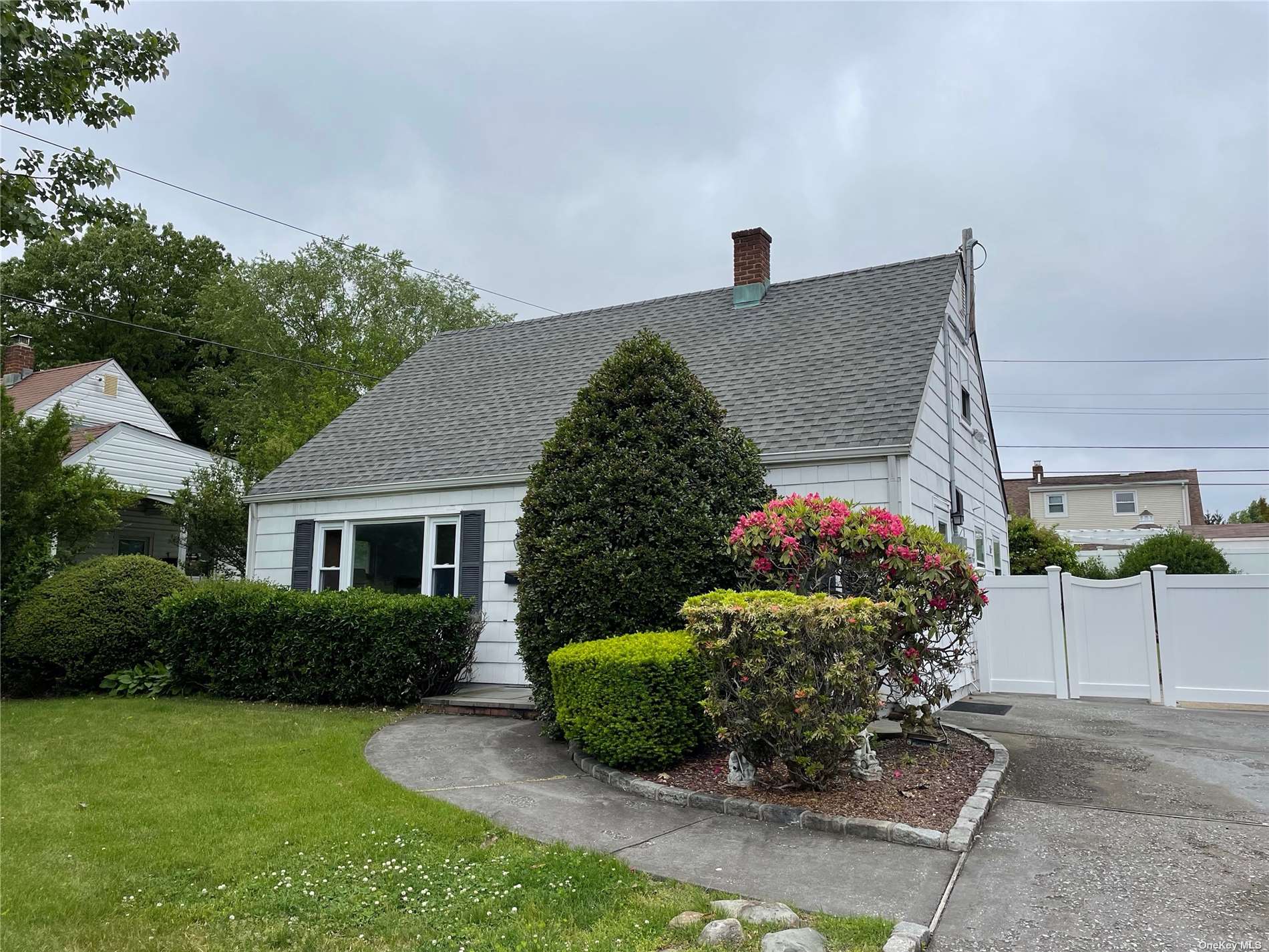 #1 photo, 18 Primrose Lane, ナッソー郡 Levittown , NY 11756