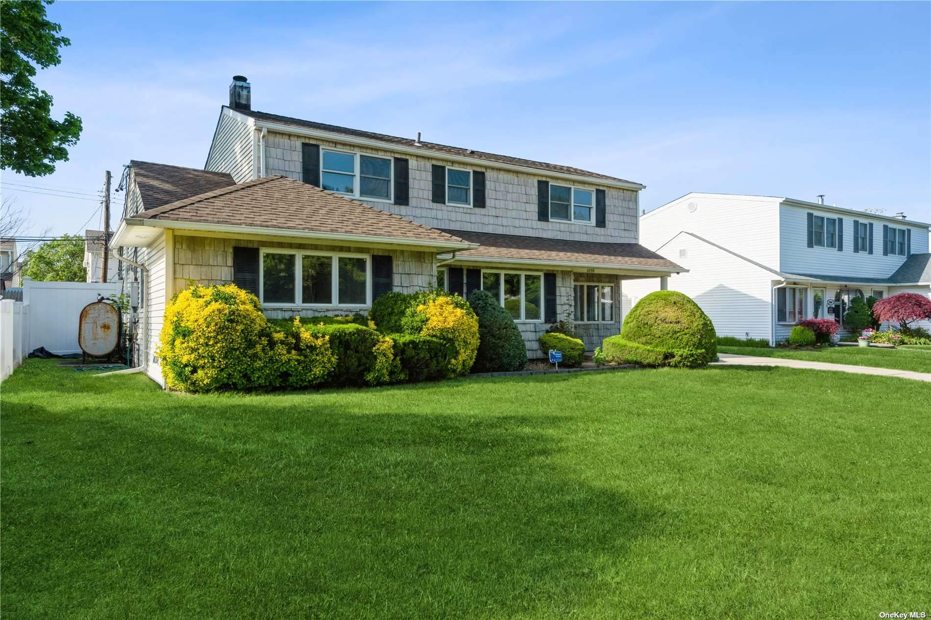 #1 photo, 2555 Kensington Road, East Meadow , NY 11554