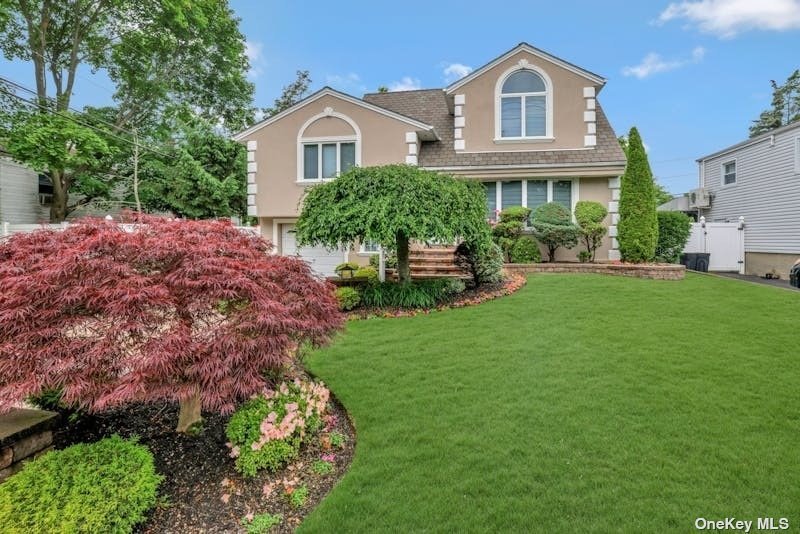 #1 photo, 73 Central Park Road, नासाउ काउंटी Plainview , NY 11803