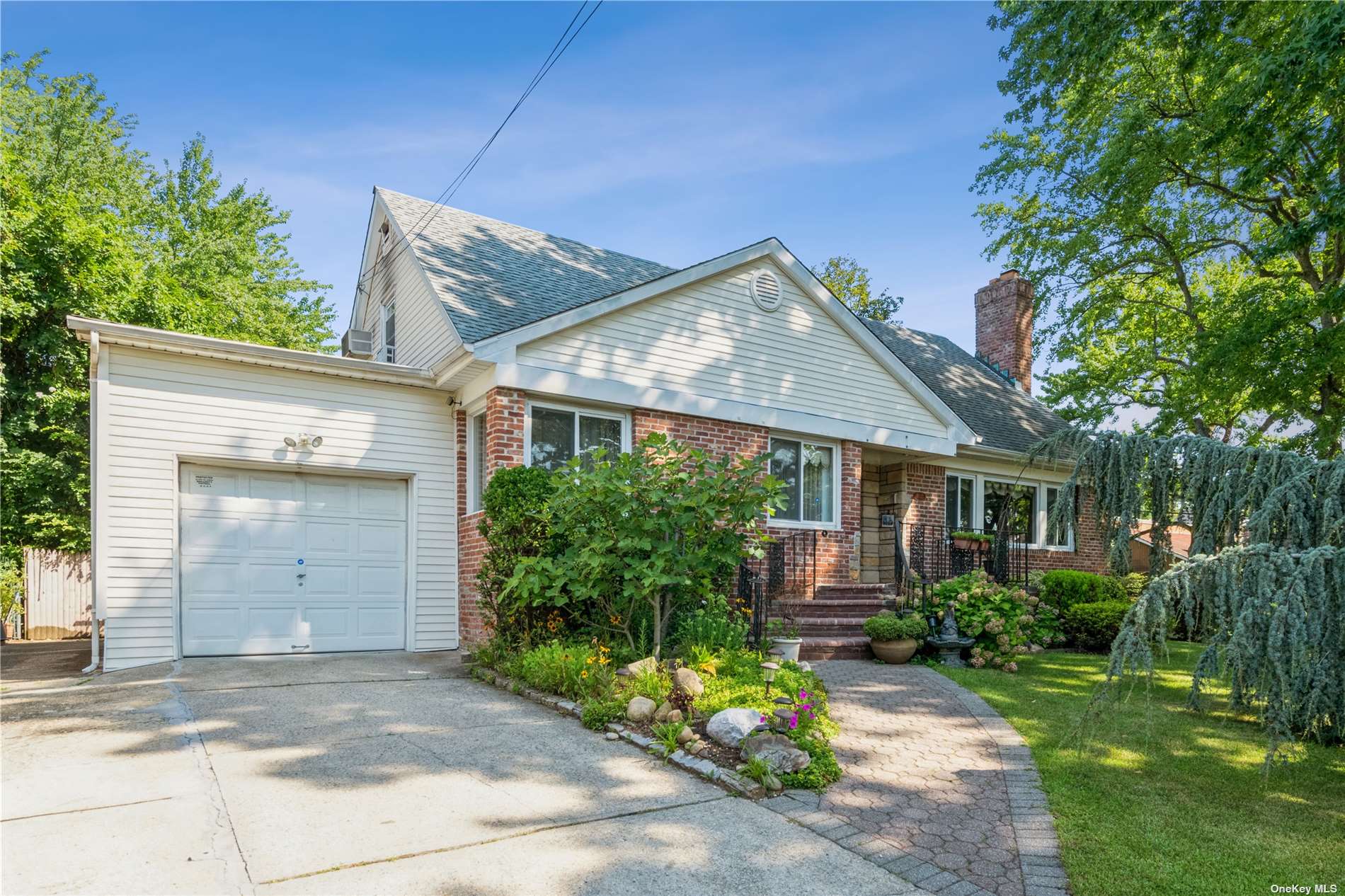 #1 photo, 190-25 Nero Avenue, Holliswood , NY 11423