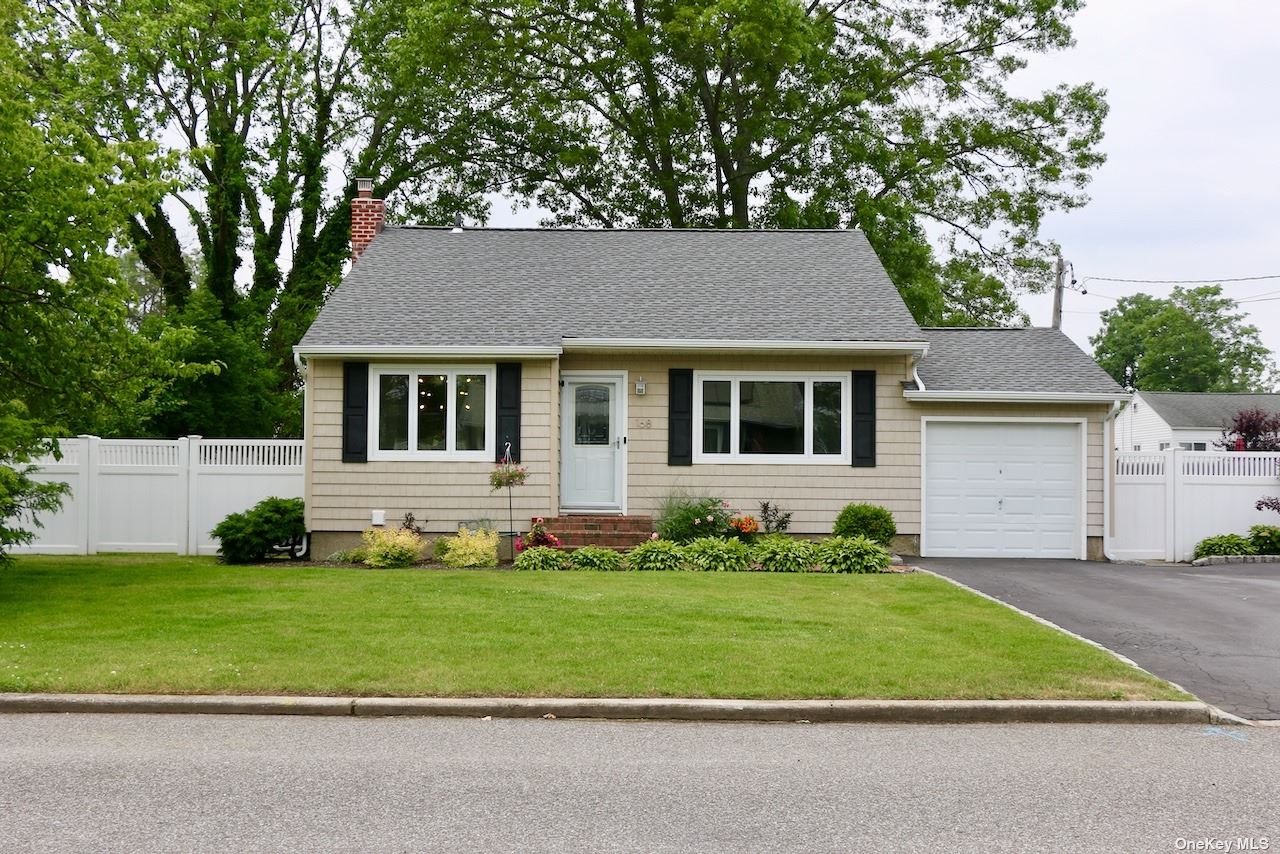 #1 photo, 168 Thames Street, Port Jefferson Station , NY 11776