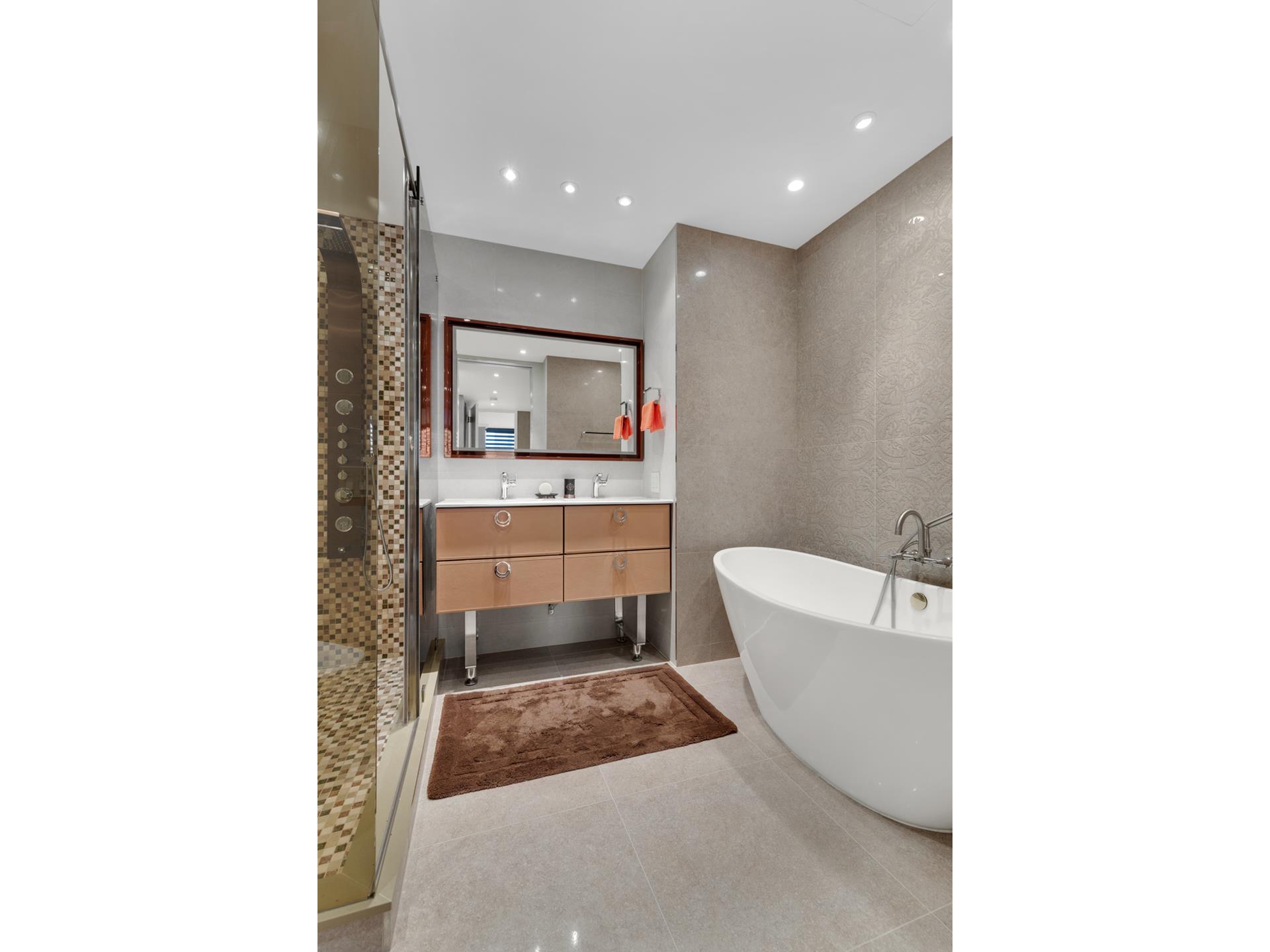 #10 photo, 641 5TH Avenue, マンハッタン Midtown East , NY 10022