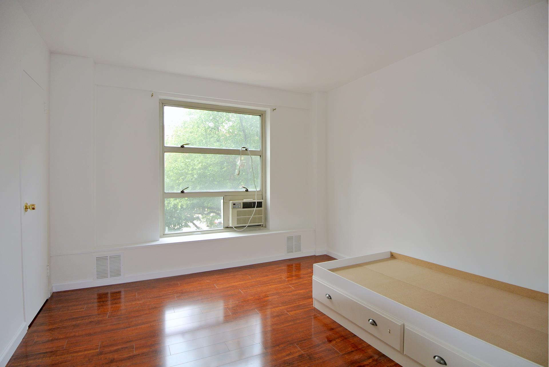 #16 photo, 549 W 123RD Street, マンハッタン Morningside Heights , NY 10027