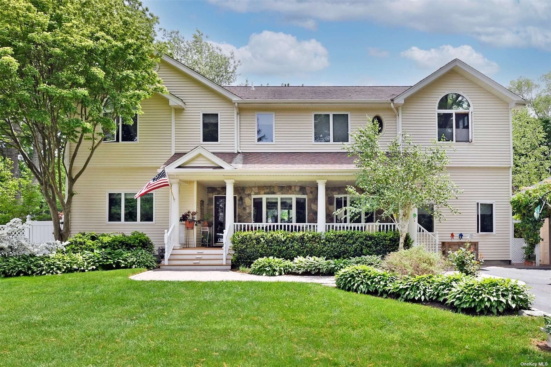 #1 photo, 609 9th Avenue, East Northport , NY 11731