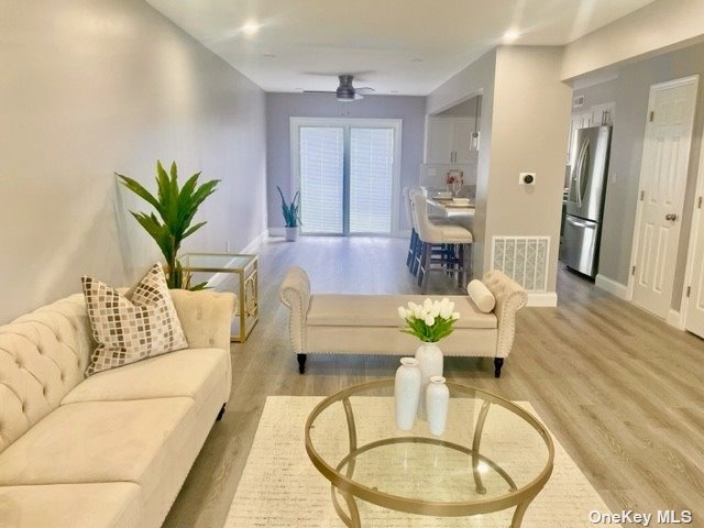 #1 photo, 12 E Rockaway Road, 长岛 Hewlett , NY 11557