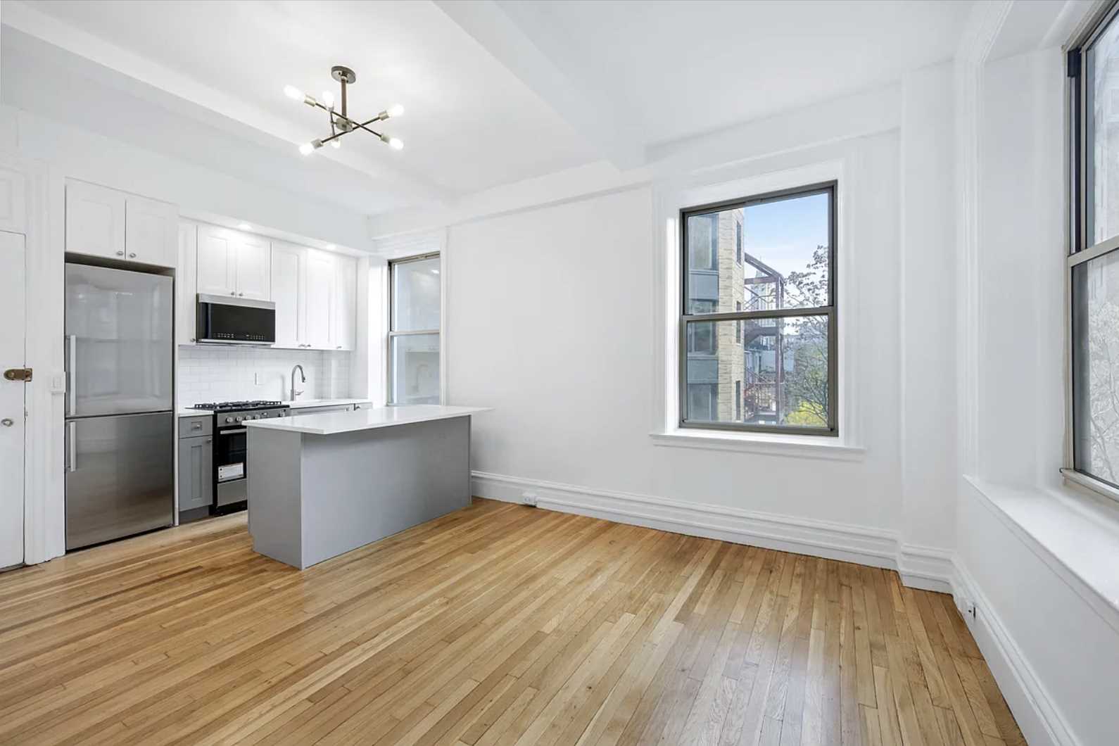 #1 photo, 170 W 74TH Street, 맨해튼 Upper West Side , NY 10023