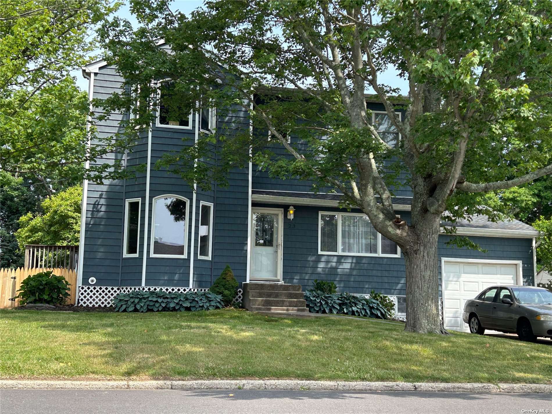 #1 photo, 23 14th Street, מחוז סאפוק Bohemia , NY 11716