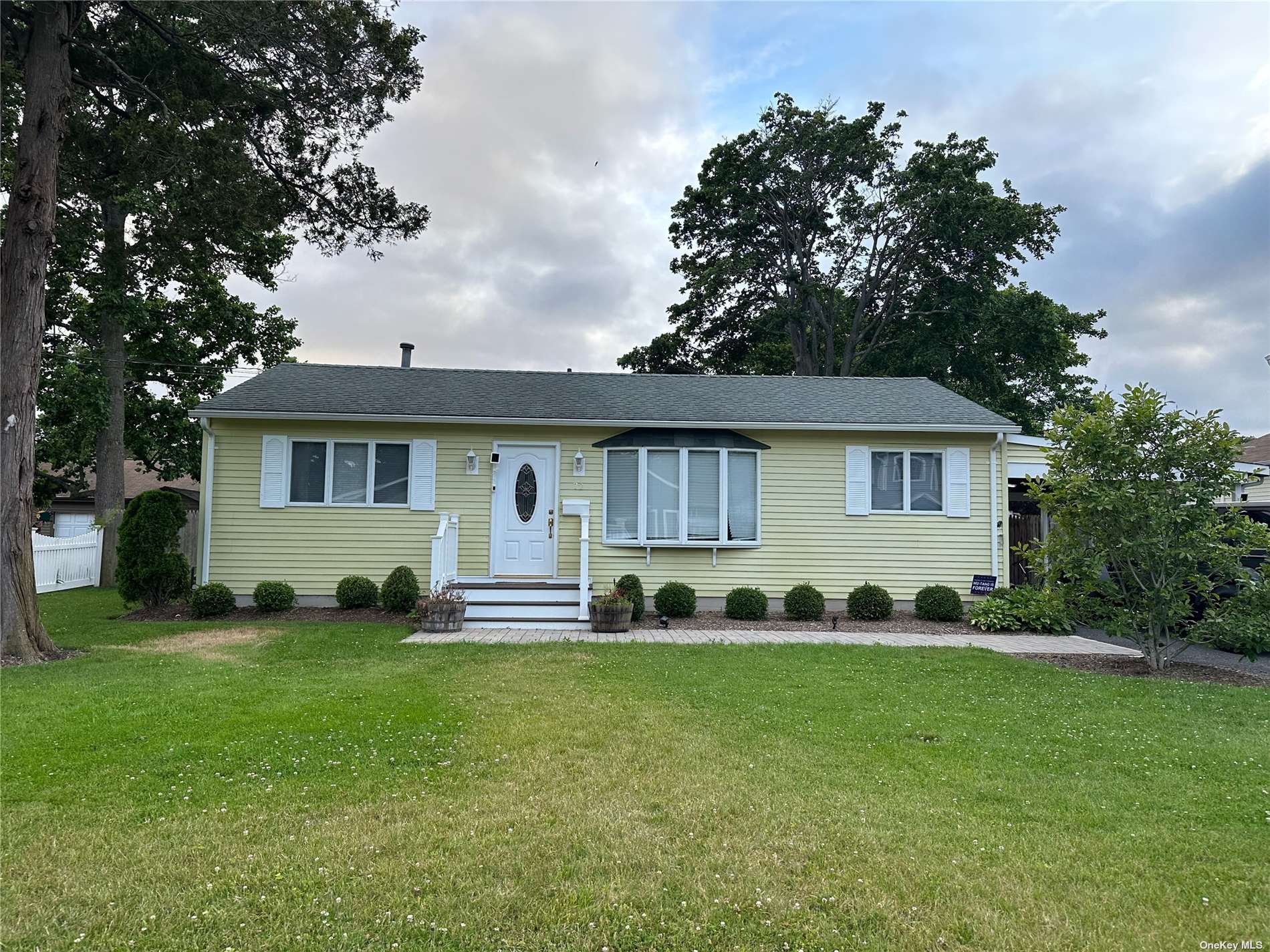 #1 photo, 72 Barteau Avenue, Blue Point , NY 11715