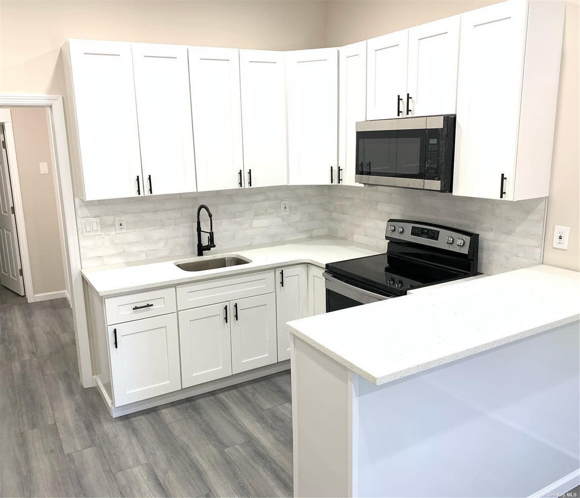 #1 photo, 61-38 164th Street, 플러싱 Flushing , NY 11365