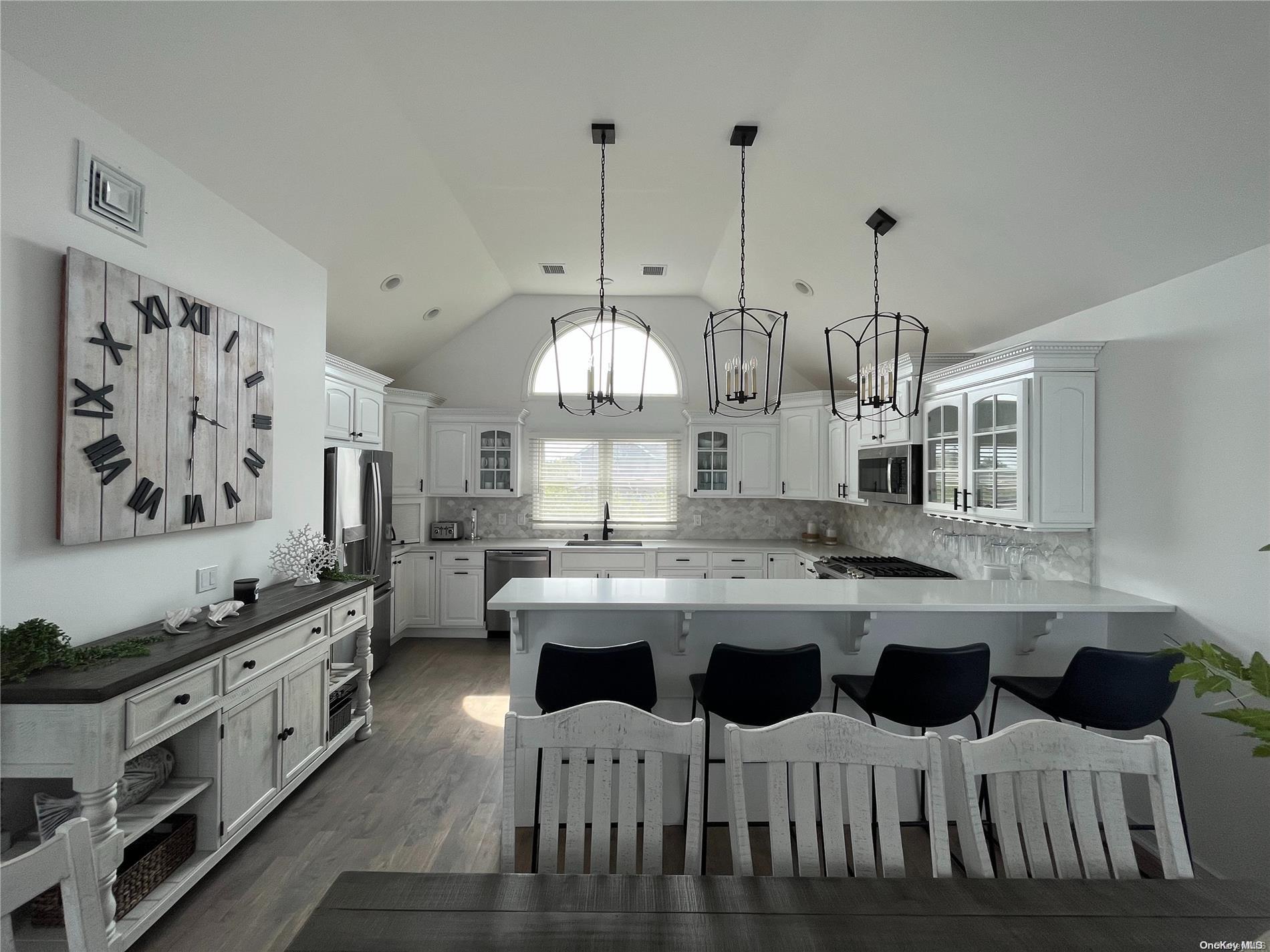 #7 photo, 24 Bungalow Walk, Ocean Beach , NY 11770