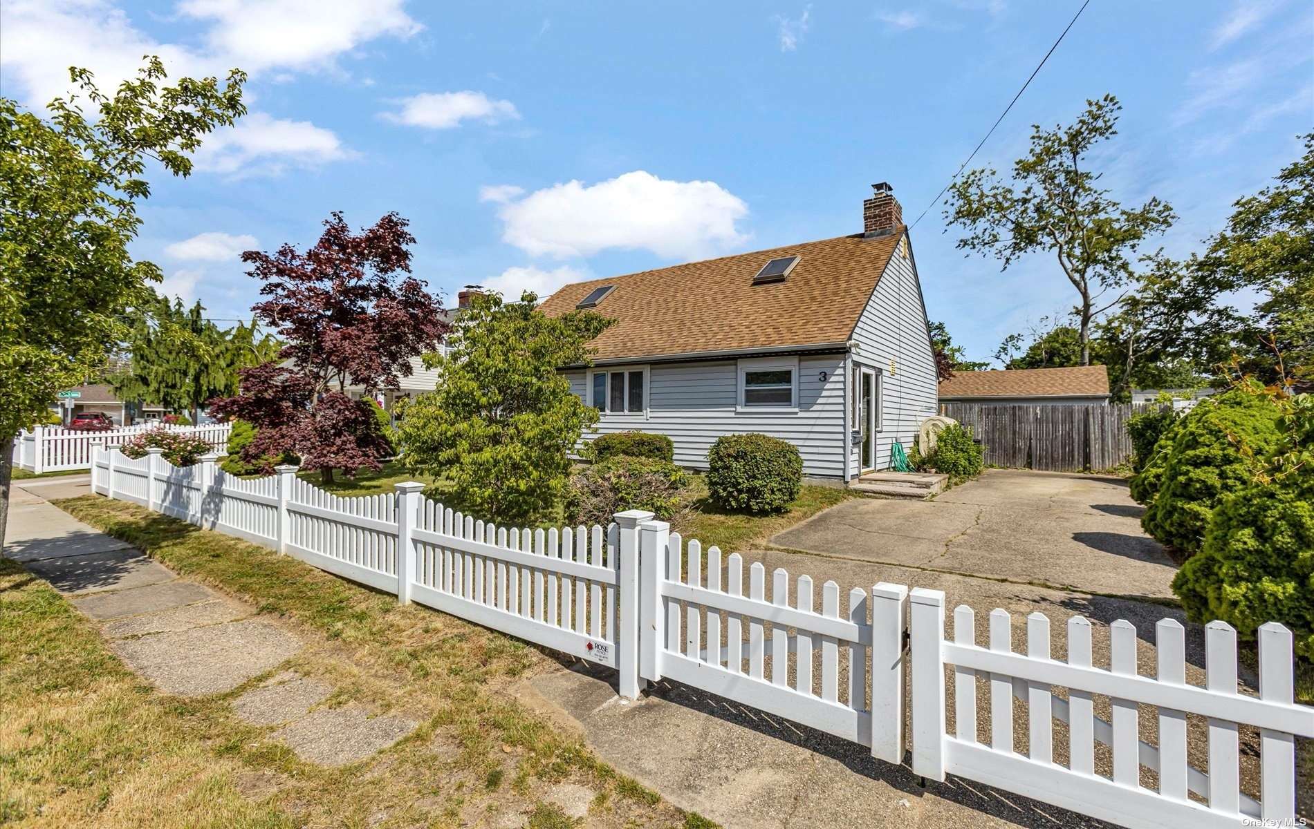 #1 photo, 3 Mckinley Street, サフォーク郡 Copiague , NY 11726