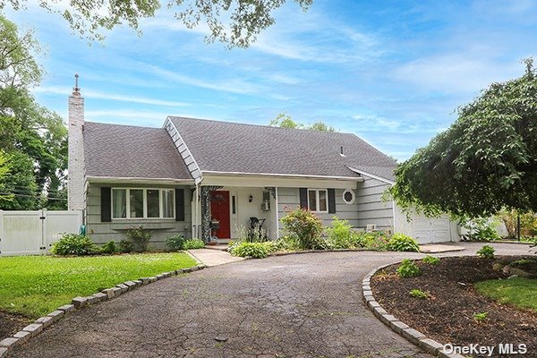 #1 photo, 32 Robin Road, নাসাউ কাউন্টি Westbury , NY 11590